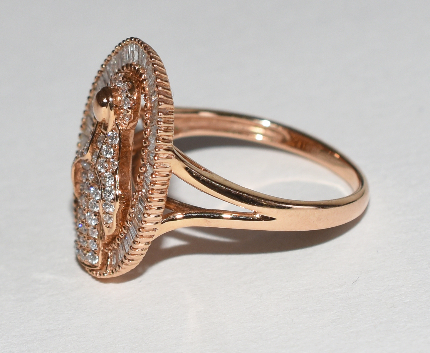 Anel de ouro 750, 18 k rosa com figura de N.Sra. , tendo 1,5 cts de... - foto 2 de 4