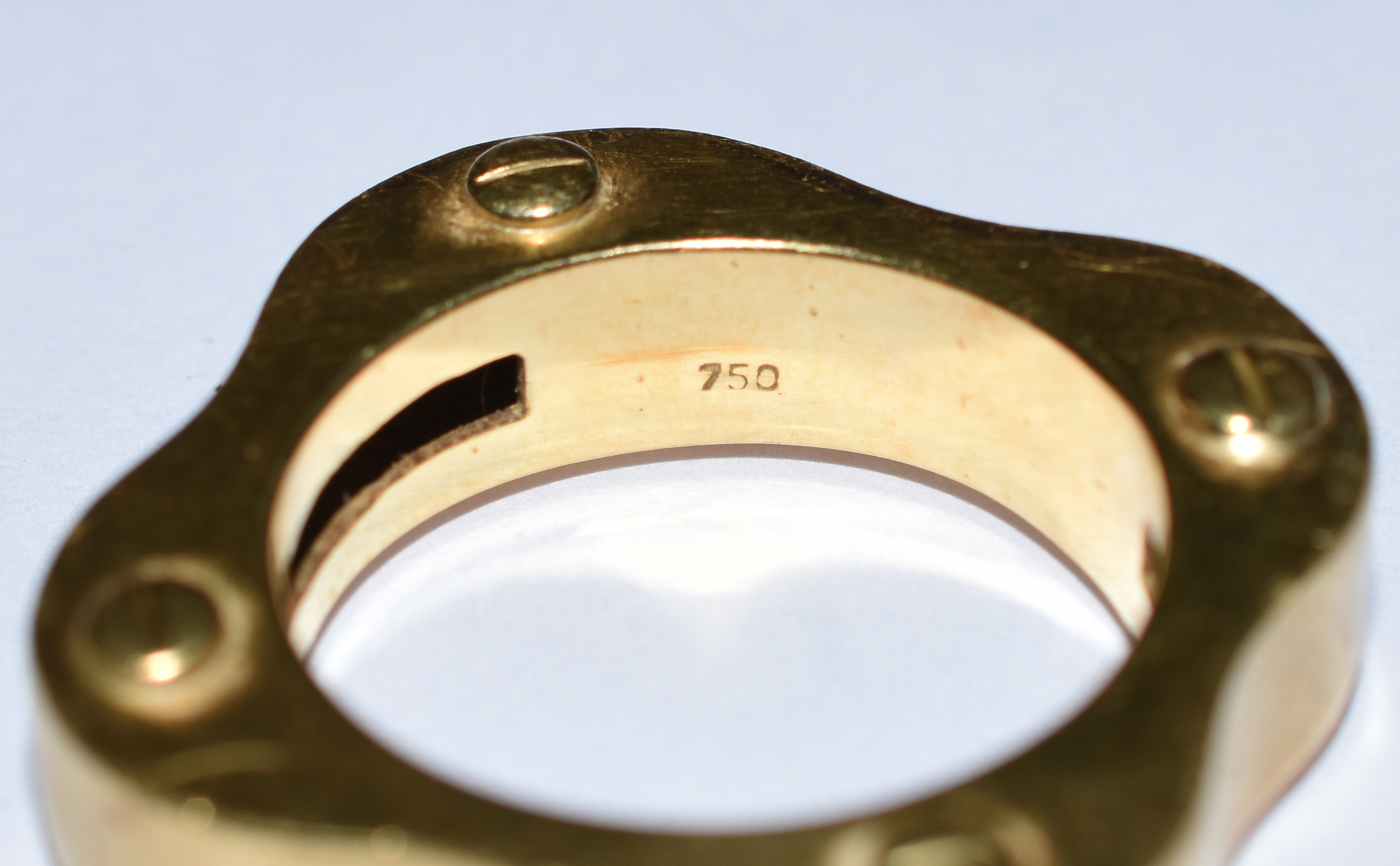 Anel de ouro 750 com brilhantes de 8 pontos. Aro 84. (Por questão de... - foto 5 de 5