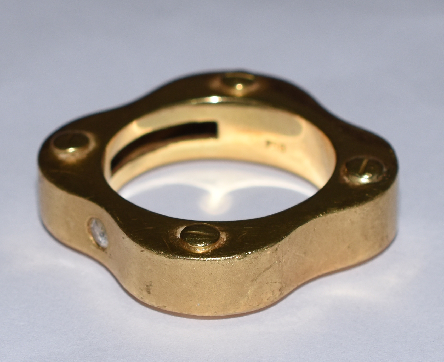 Anel de ouro 750 com brilhantes de 8 pontos. Aro 84. (Por questão de... - foto 2 de 5