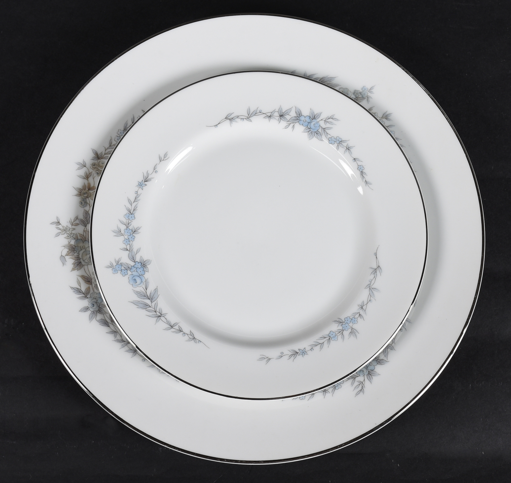 Seis pratos rasos e 6 para sobremesa de porcelana japonesa, decoração... - foto 2 de 3