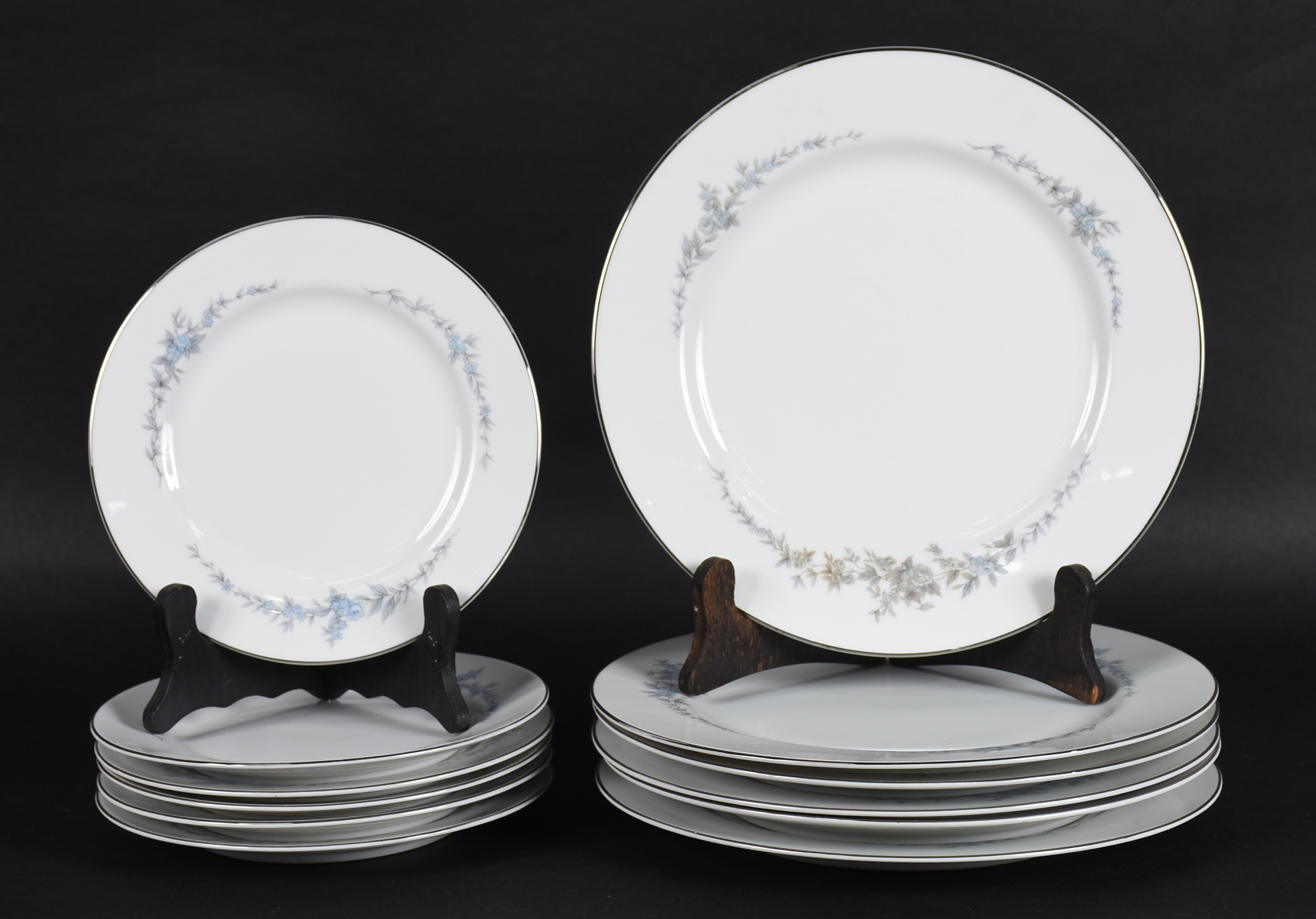 Seis pratos rasos e 6 para sobremesa de porcelana japonesa, decoração... - foto 1 de 3