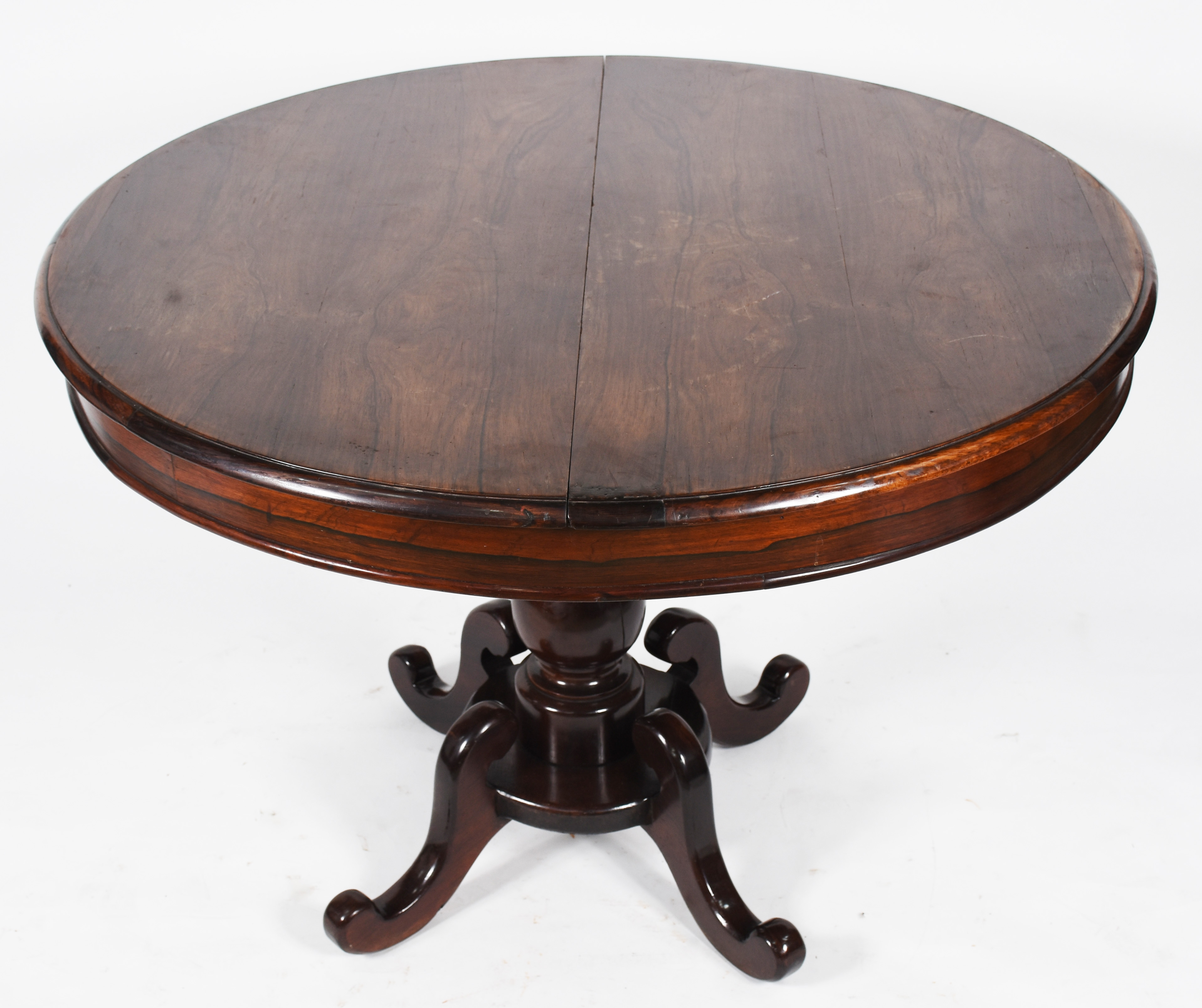 Mesa de jantar de jacarandá com 6 cadeiras.( tábua extensora medindo... - foto 4 de 6
