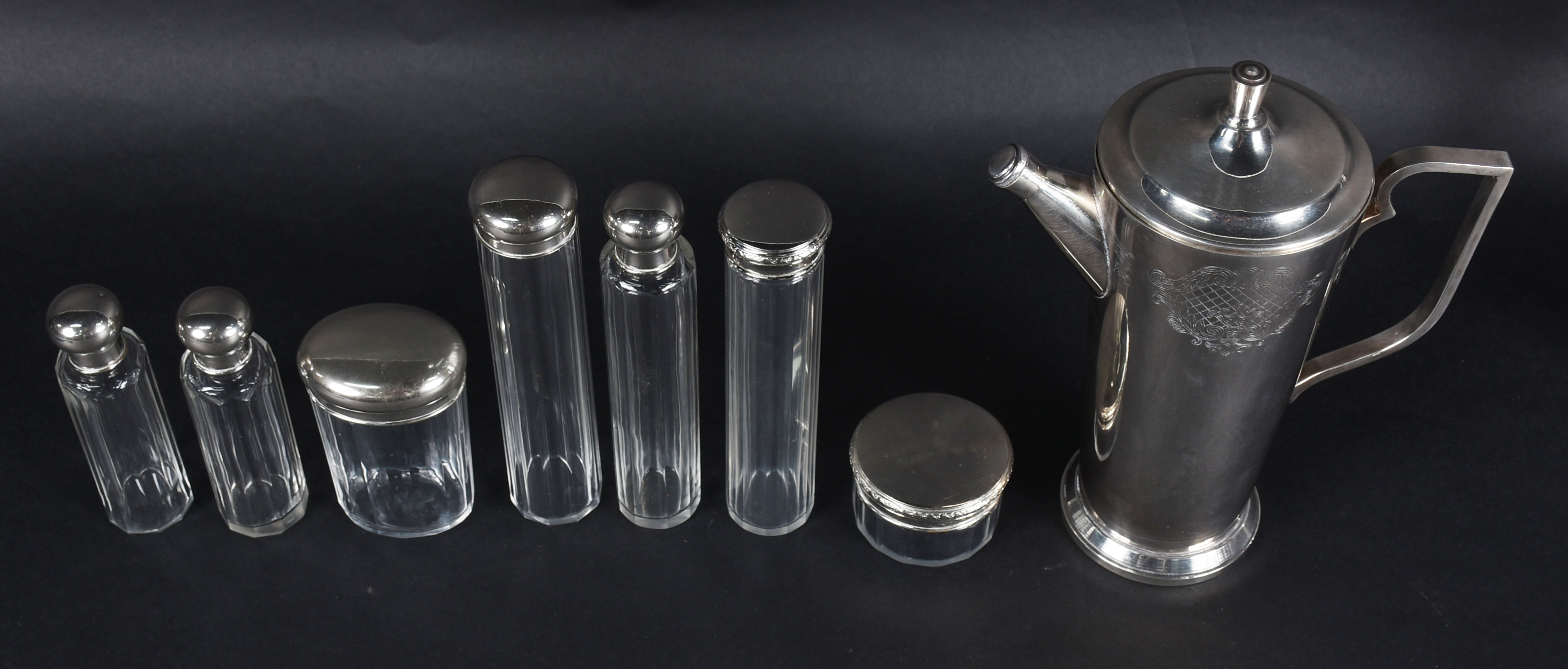 Sete peças de toillete para viagem de vidro com tampas de metal... - foto 2 de 6