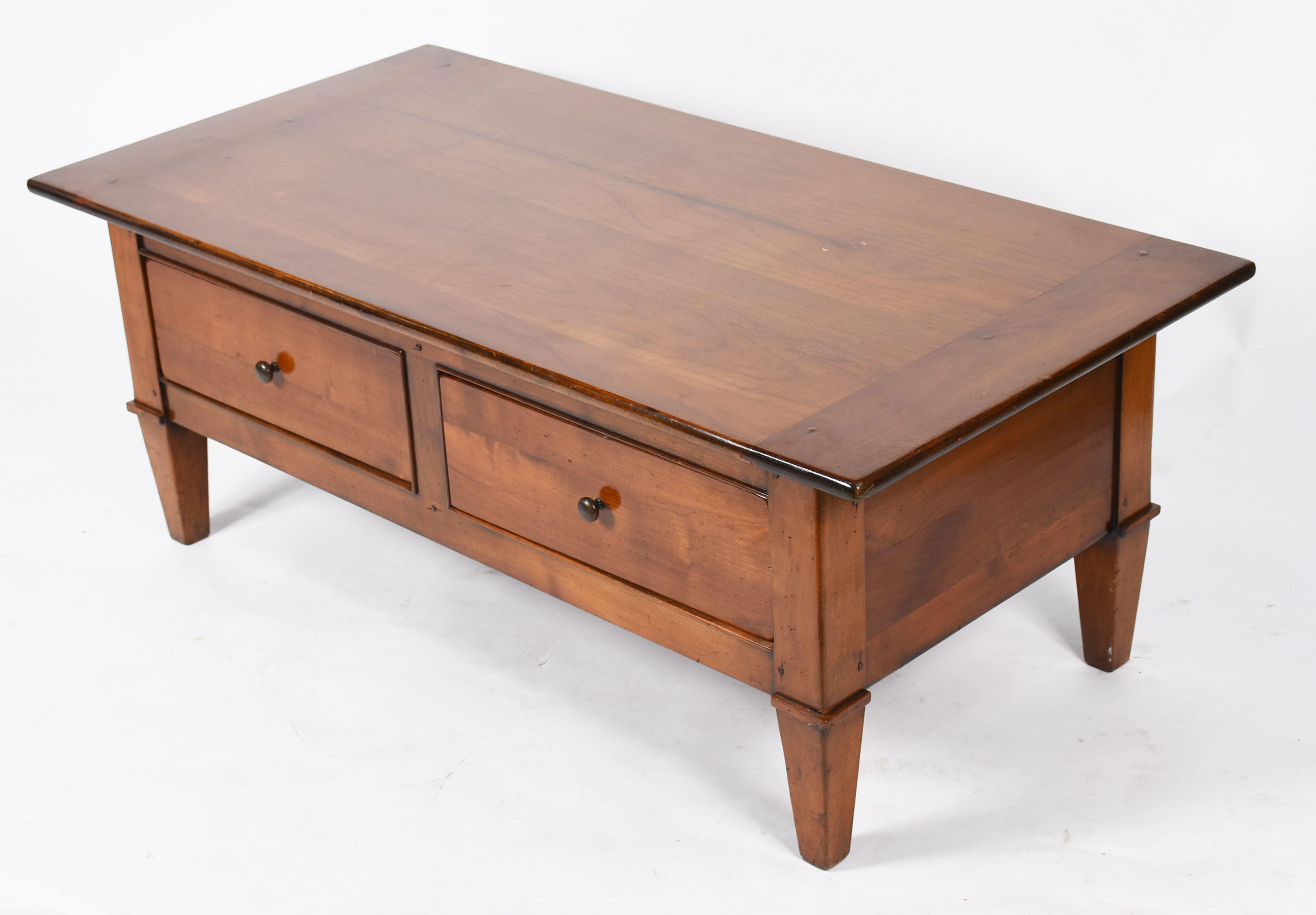 Mesa de centro de madeira nobre com 2 gavetas que abrem para ambos os... - foto 1 de 4