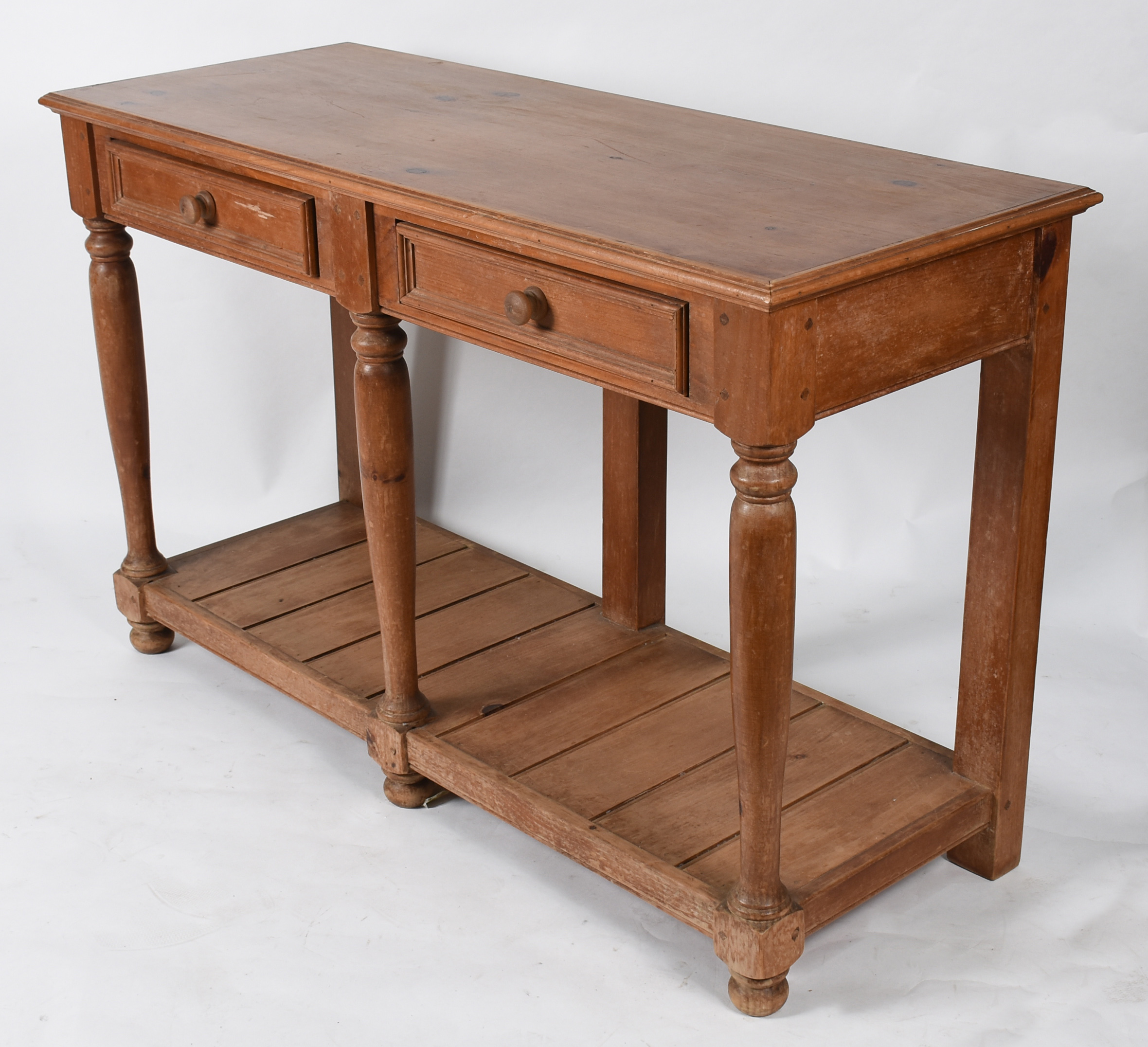 Console de madeira com 2 gavetas e platô inferior ligadas por colunas... - foto 1 de 4