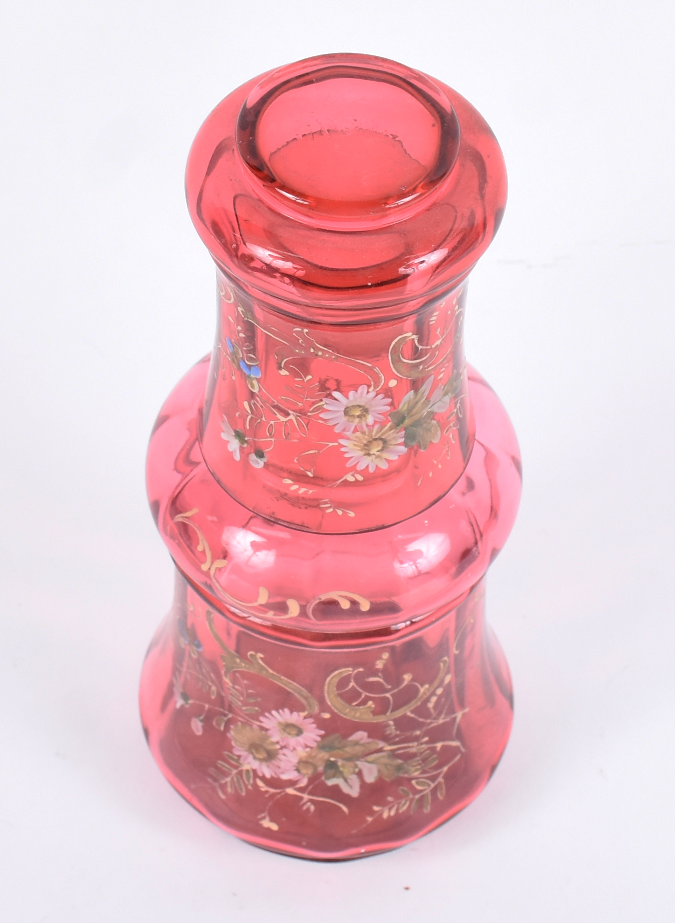 Verre d'eau de antigo vidro rosa esmaltado com flores em policromia . - foto 3 de 6