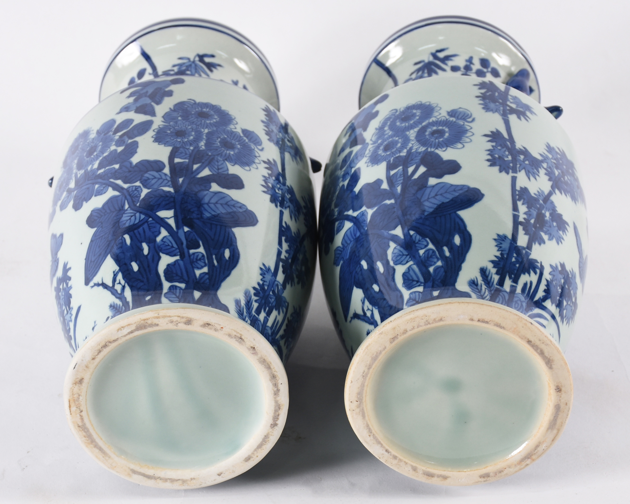Par de vasos de porcelana chinesa azul e branca floral . - foto 5 de 5