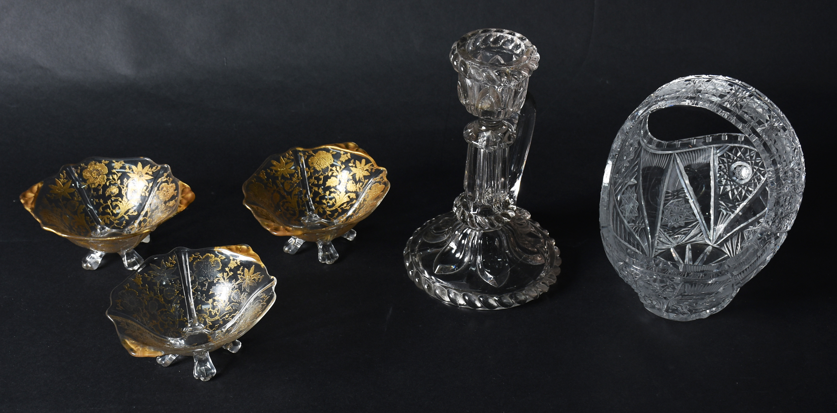 Diversas peças de cristal : Cesta, castiçal e 3 bowls. - foto 2 de 5