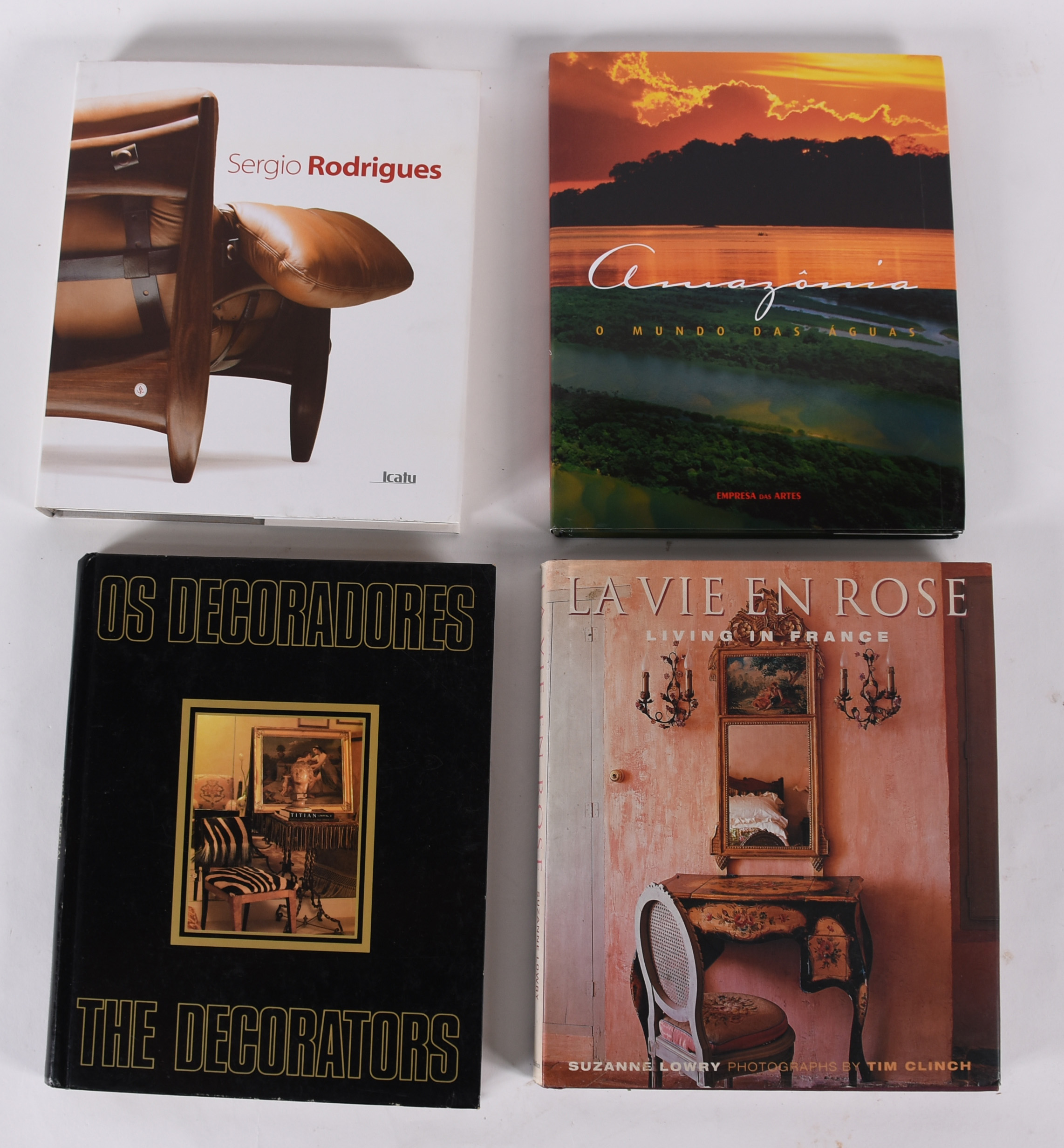 Quatro livros . - La vie en Rose - Suzanne Lowry. - Os decoradores... - foto 1 de 10