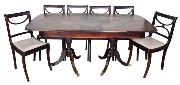 Mesa de jantar de jacarandá, feitio retangular, med. 1,50 x 0,95 com...