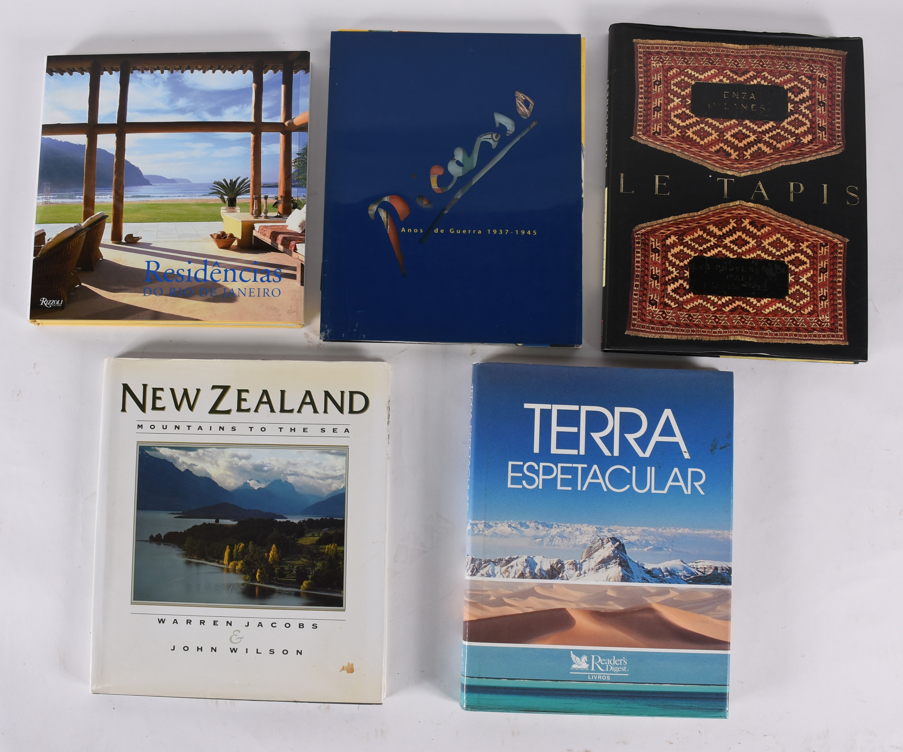 Cinco livros : - New Zealand. moutains to the sea.- Warren Jacobs &... - foto 1 de 7