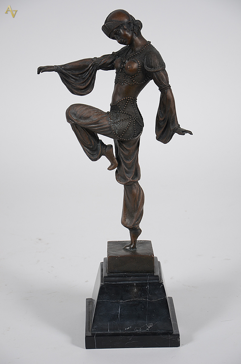 Réplica de escultura de bronze de Chiparus, assinada, representando... - foto 1 de 4