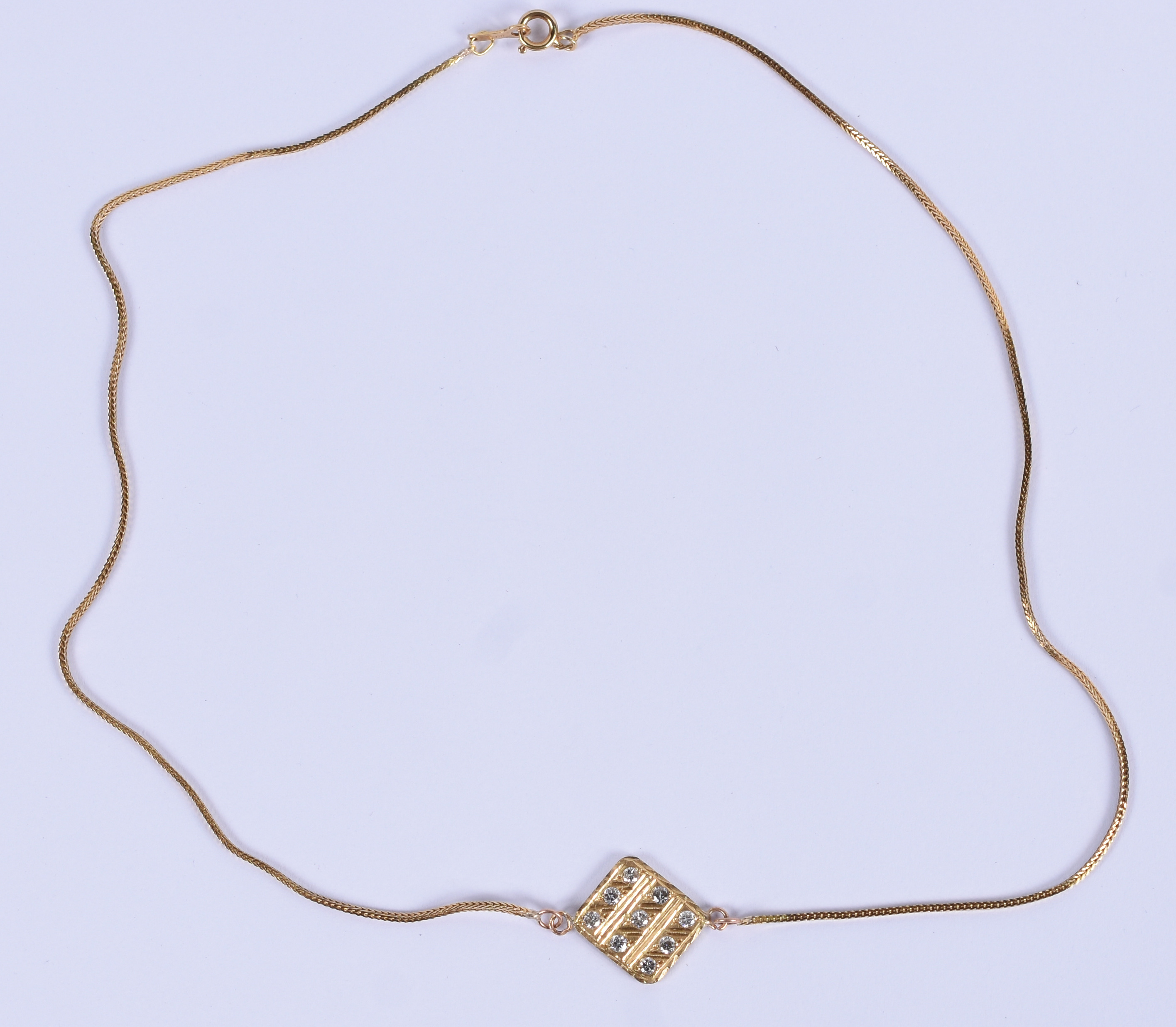 Cordão de ouro 18 k com pingente em forma de placa com... - foto 2 de 4