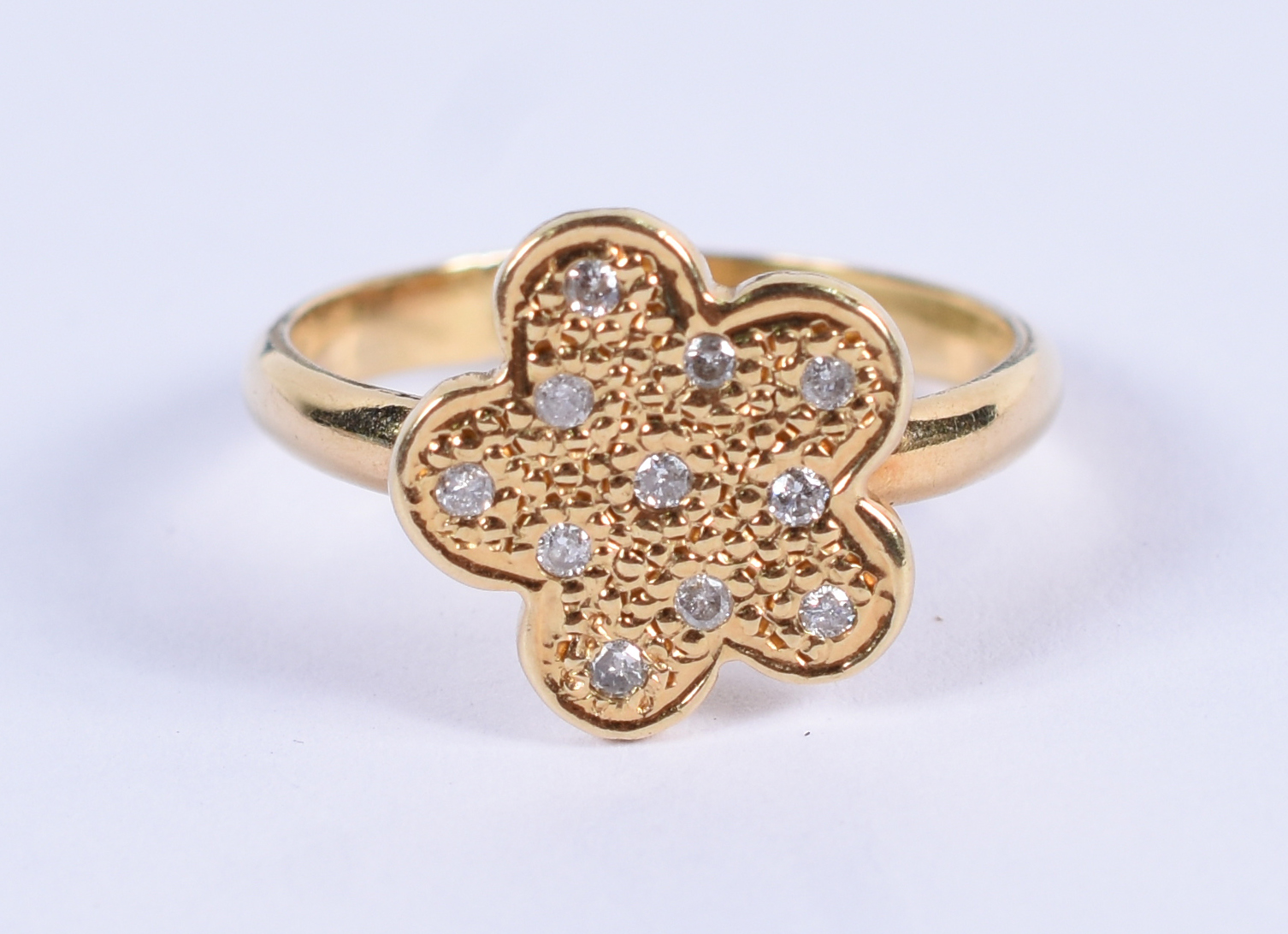 Anel de ouro 18 k com brilhante.Aro 15.(Por questão de segurança a... - foto 1 de 3