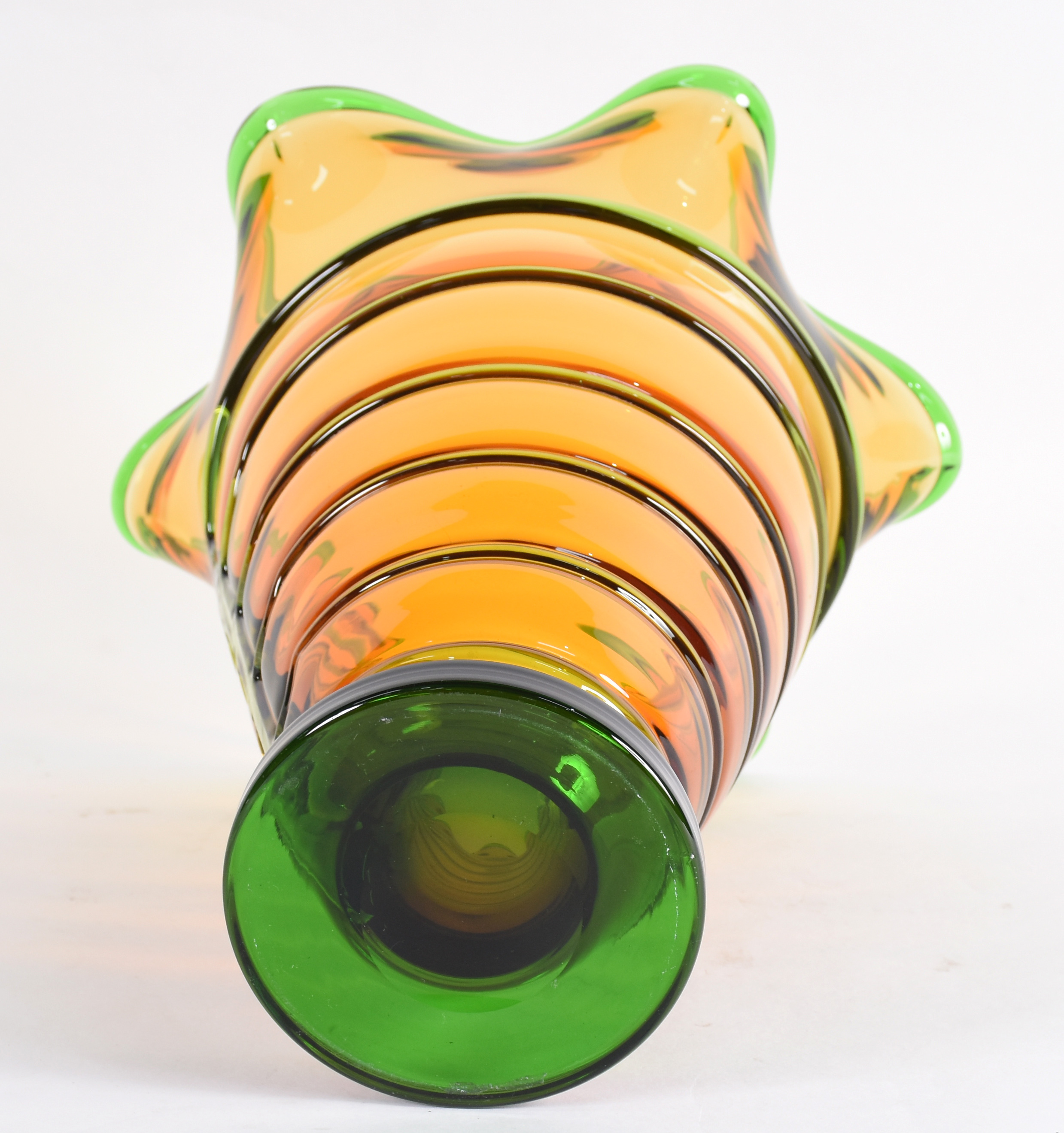 Vaso de Murano na cor âmbar . - foto 4 de 4