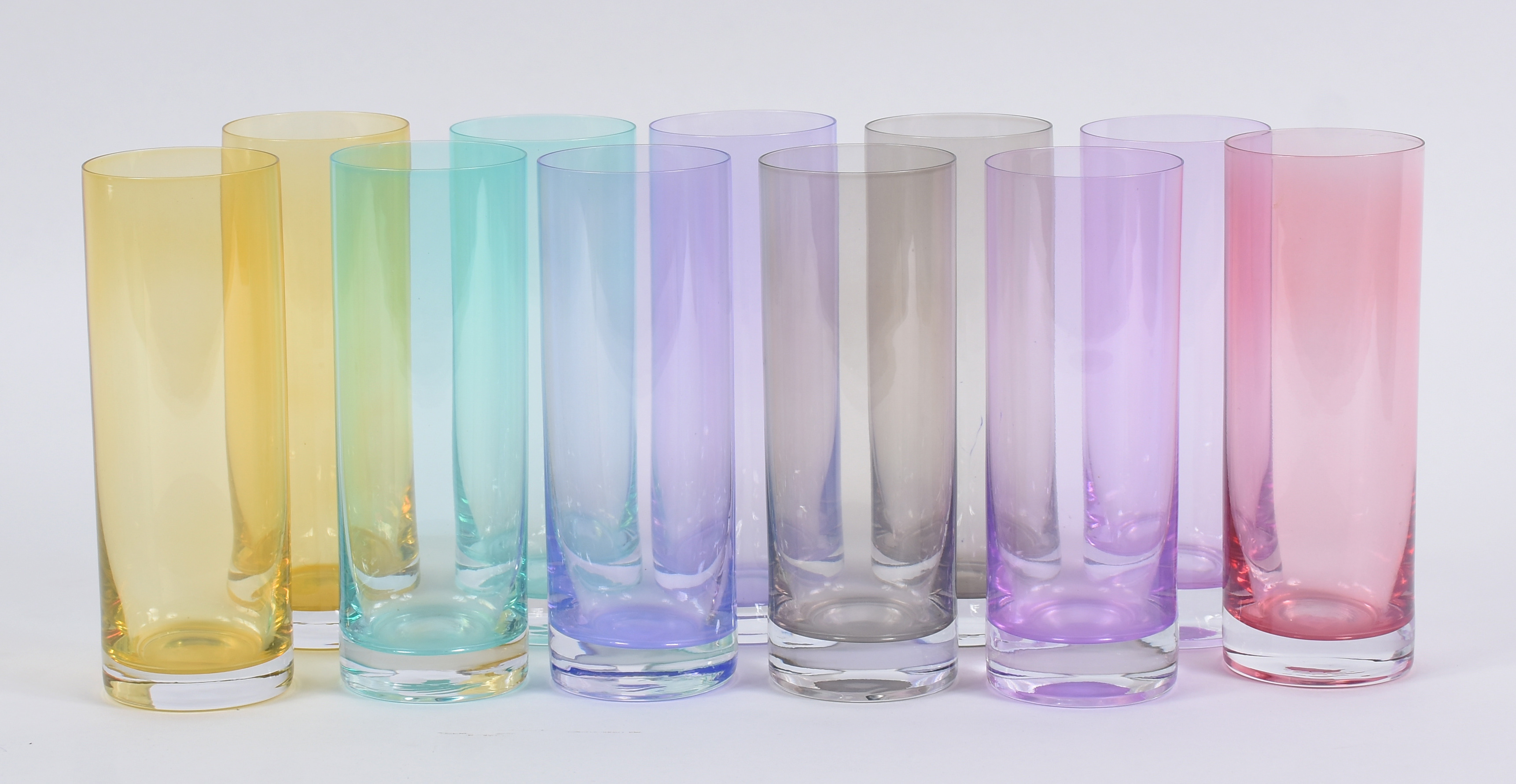 Onze copos longos em demi cristal de diversas cores. - foto 2 de 3