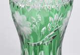 Vaso demi cristal  verde lapidado. - Vaso demi cristal  verde lapidado.