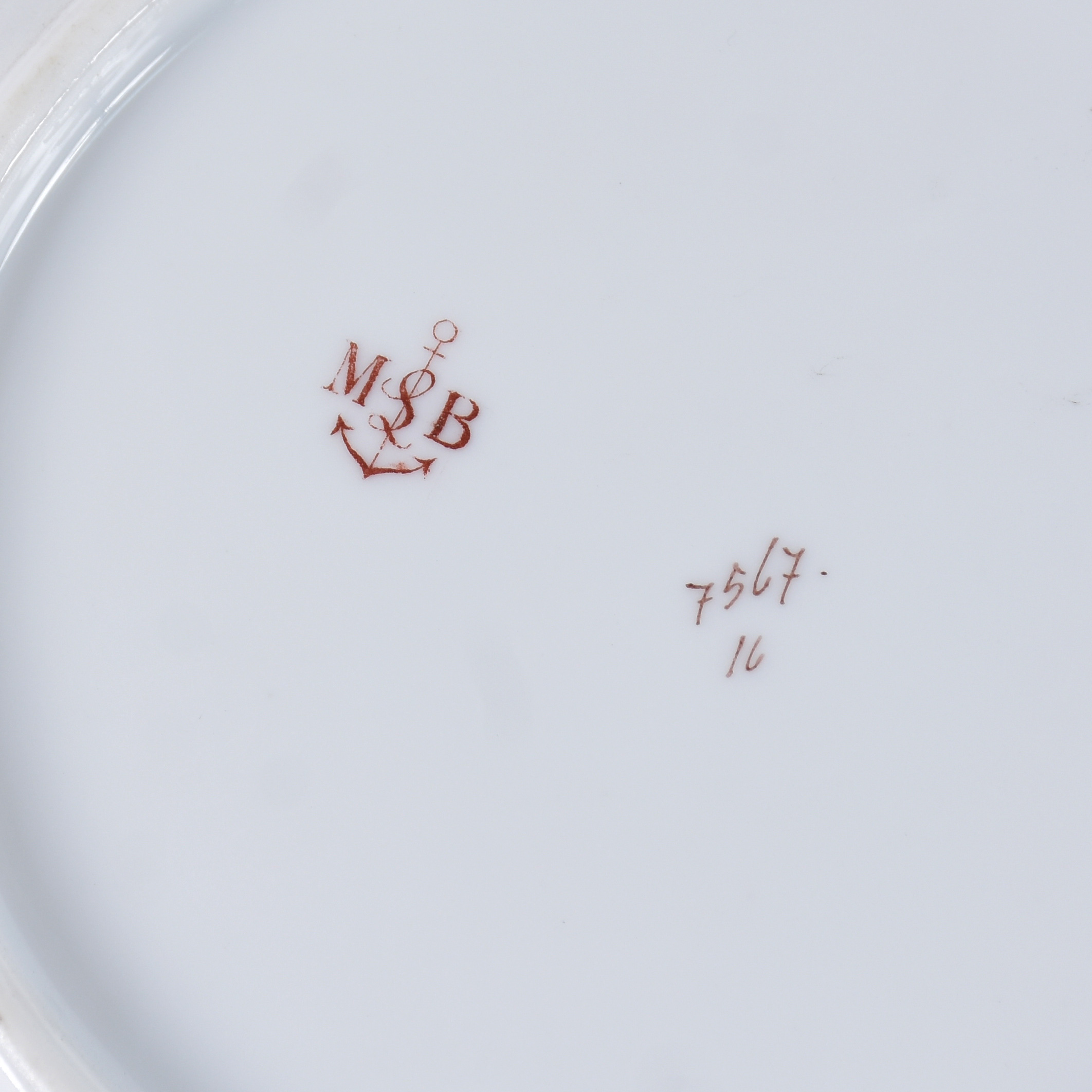 Diversas peças sendo: 10 pratos fundos de porcelana J&G Meakin... - foto 2 de 6