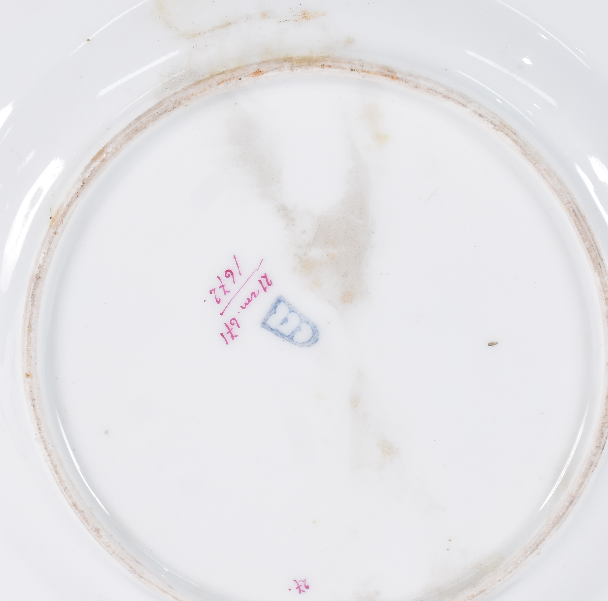 Par de pratos de porcelana Velho Viena decorados com cenas celestiais... - foto 3 de 3