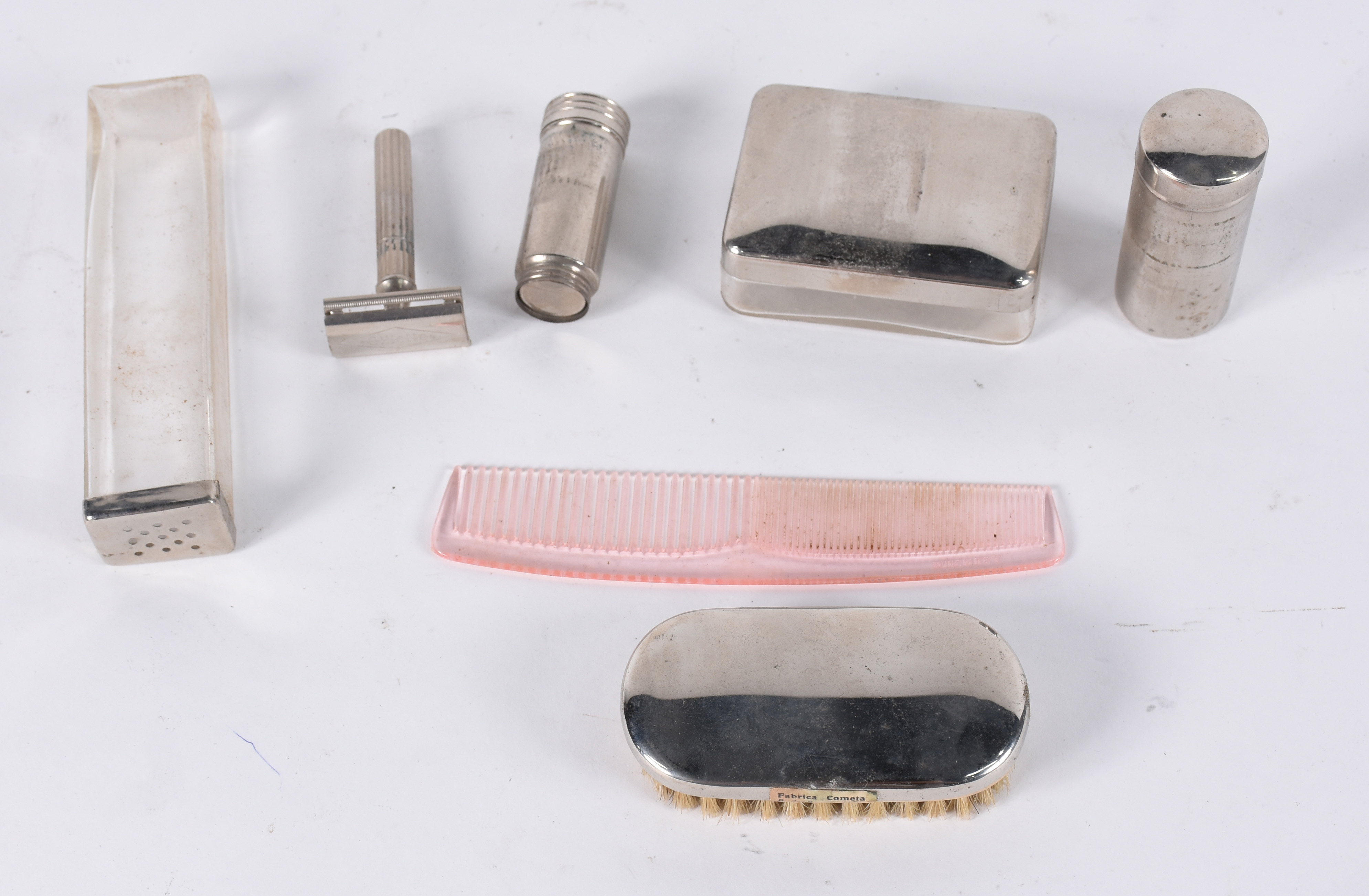 Conjunto para toillete para viagem e máquina para massa. - foto 8 de 9