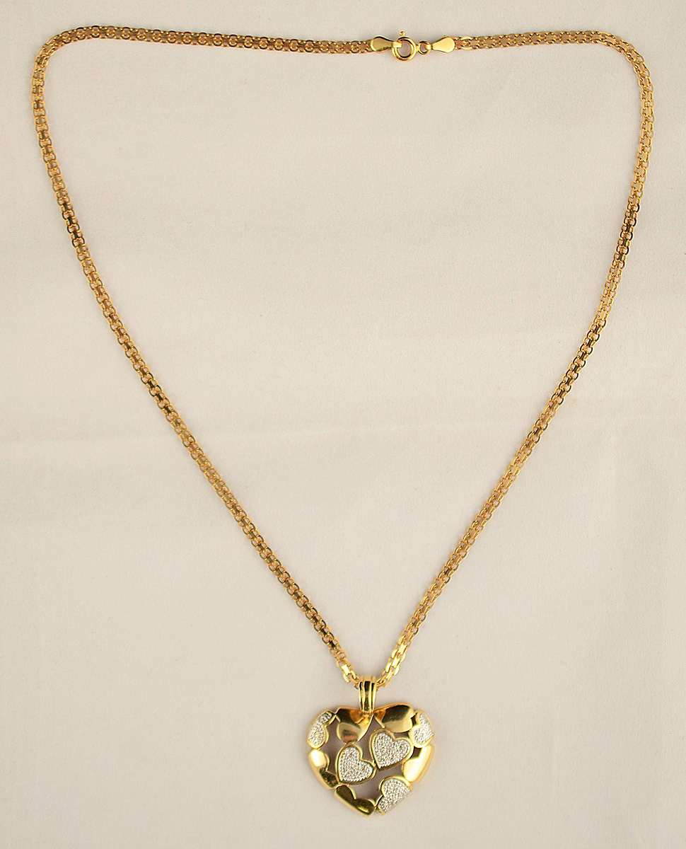 Gargantilha de ouro amarelo 18 k e pingente de brilhantes em formato... - foto 2 de 2