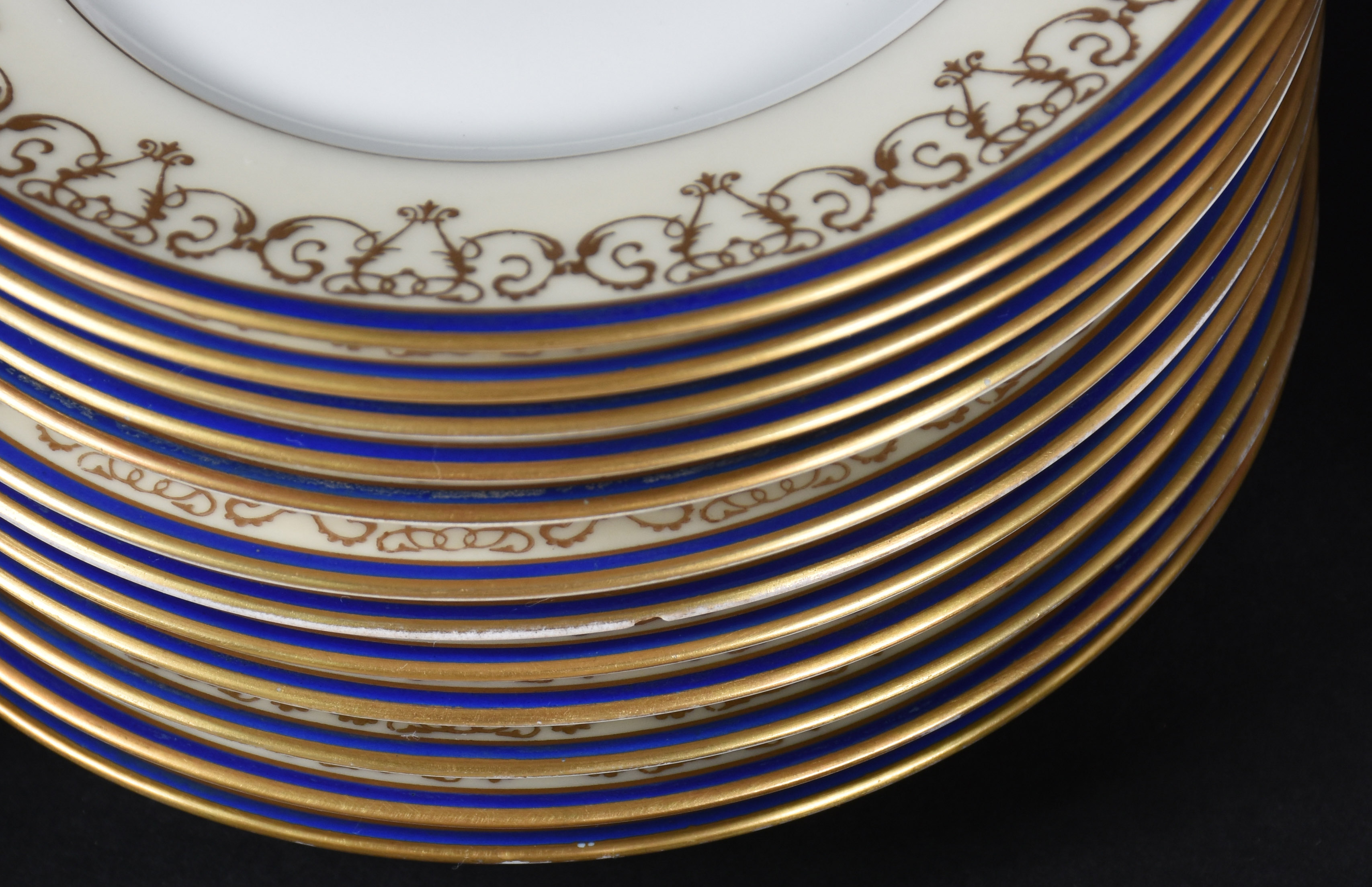 Aparelho para chá de porcelana francesa de Limoges composto de 12... - foto 3 de 4