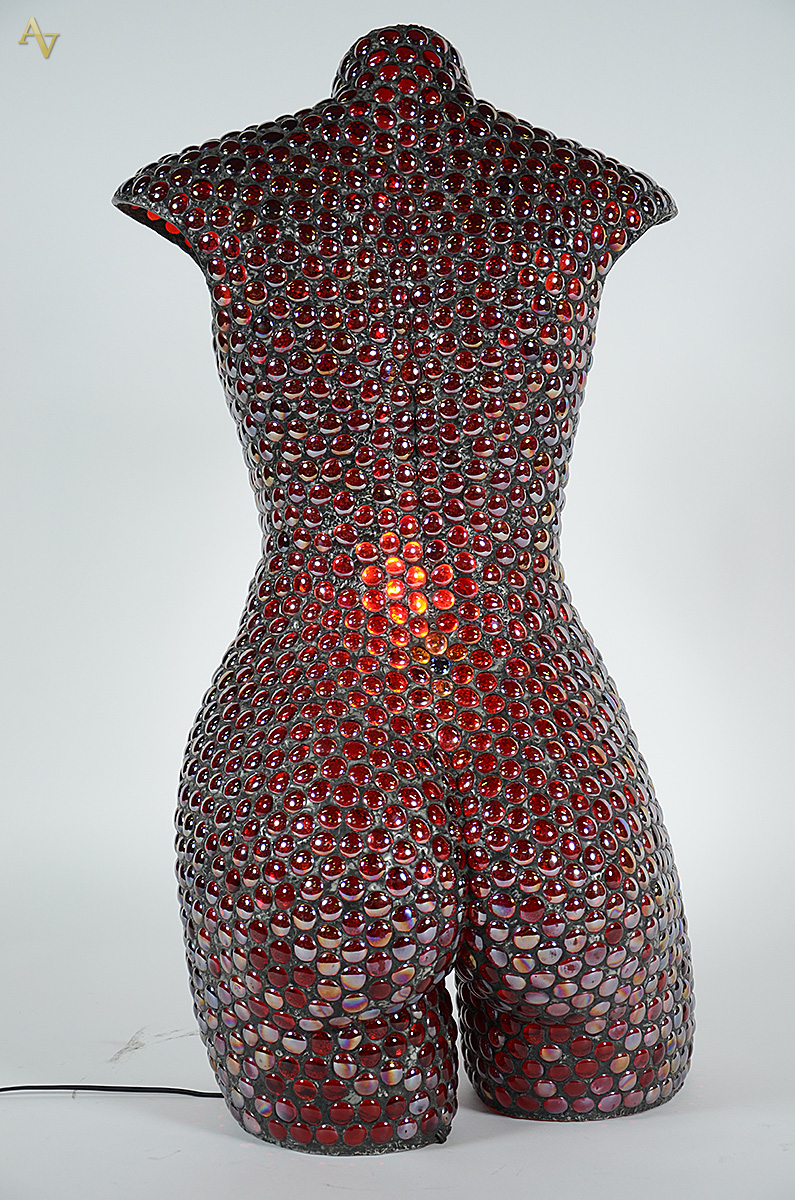 H. BARRETO - Luminária estilo Tiffany, com aplicações de cabochons... - foto 5 de 5