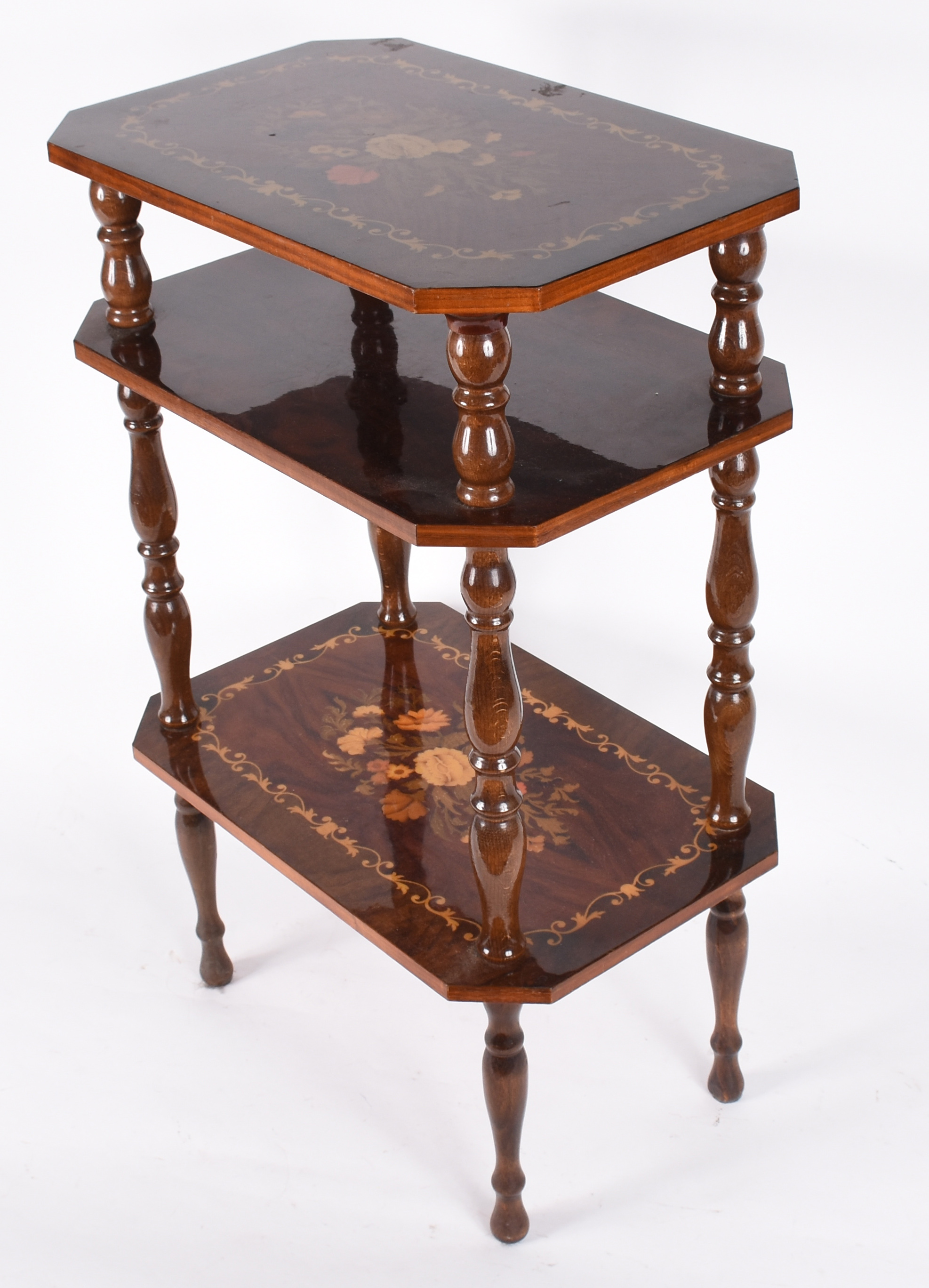 Mesa auxiliar com 3 platôs com marqueterie floral. - foto 1 de 3