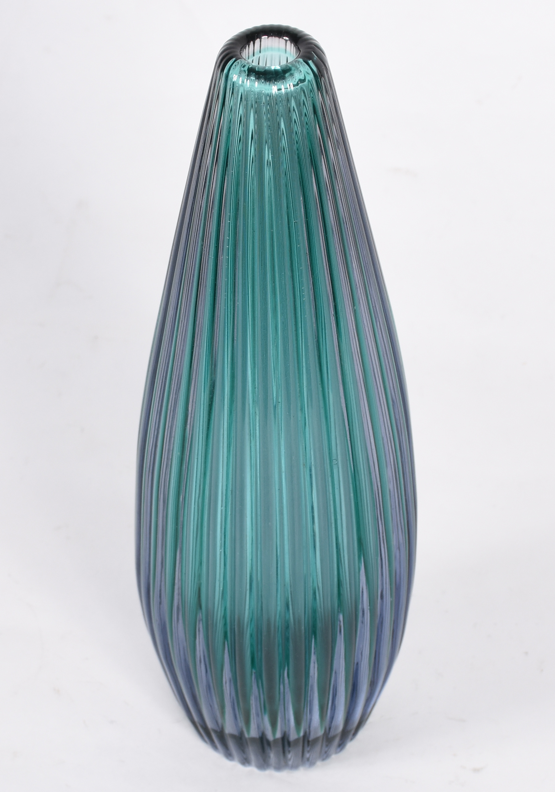Vaso de murano verde . - foto 1 de 3