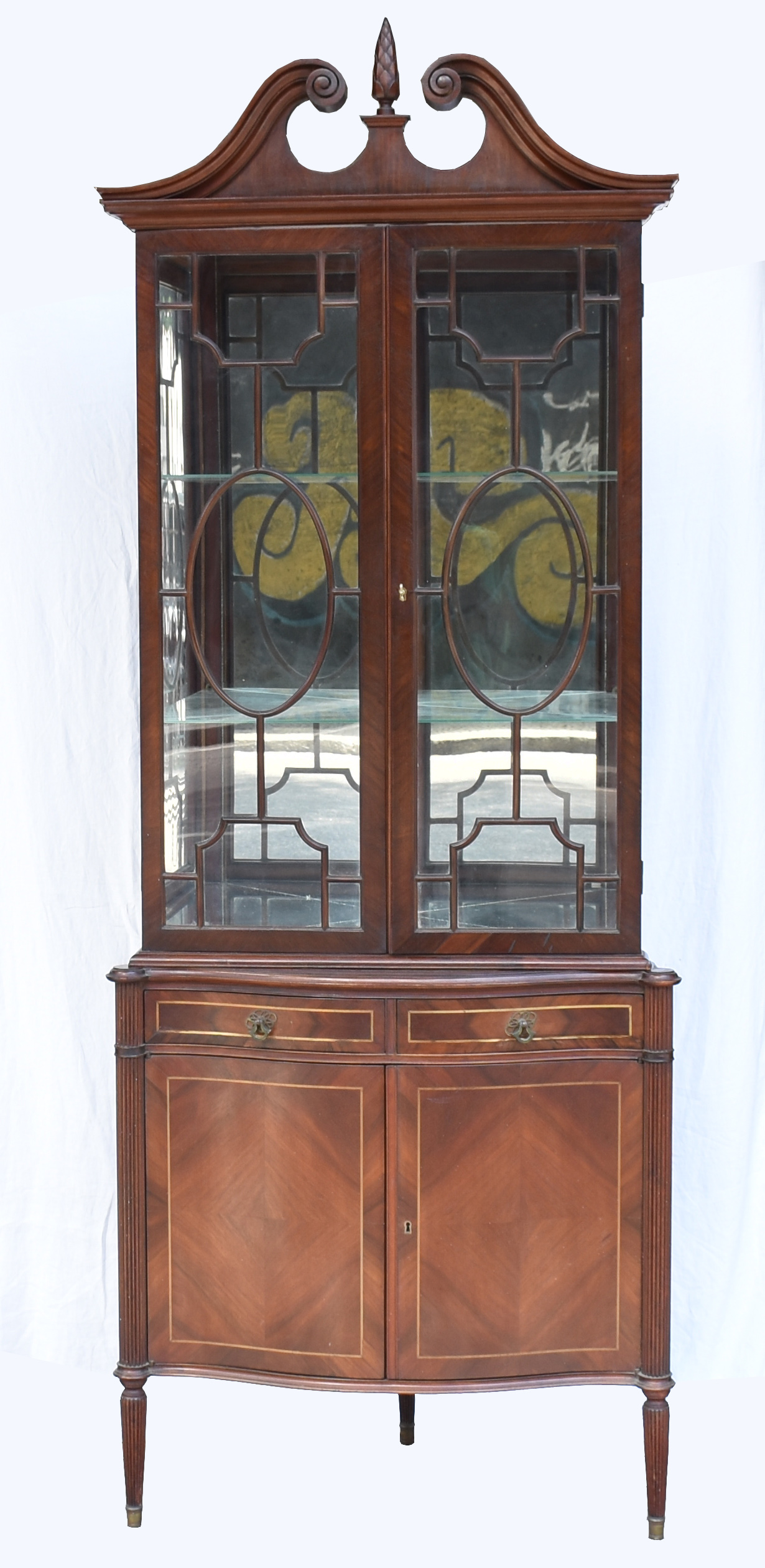 Vitrine de canto de madeira nobre com 2 gavetas , 2 portas de vidro e... - foto 2 de 4
