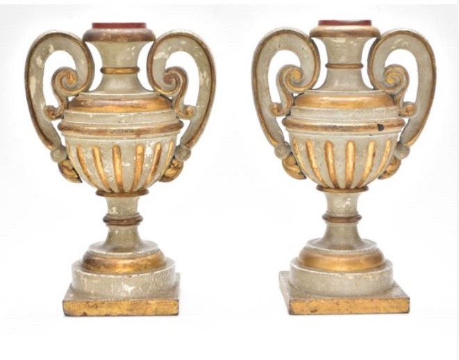 Mestre Valentim - Antigo par de ânforas para palmas de altar , em... - foto 2 de 2