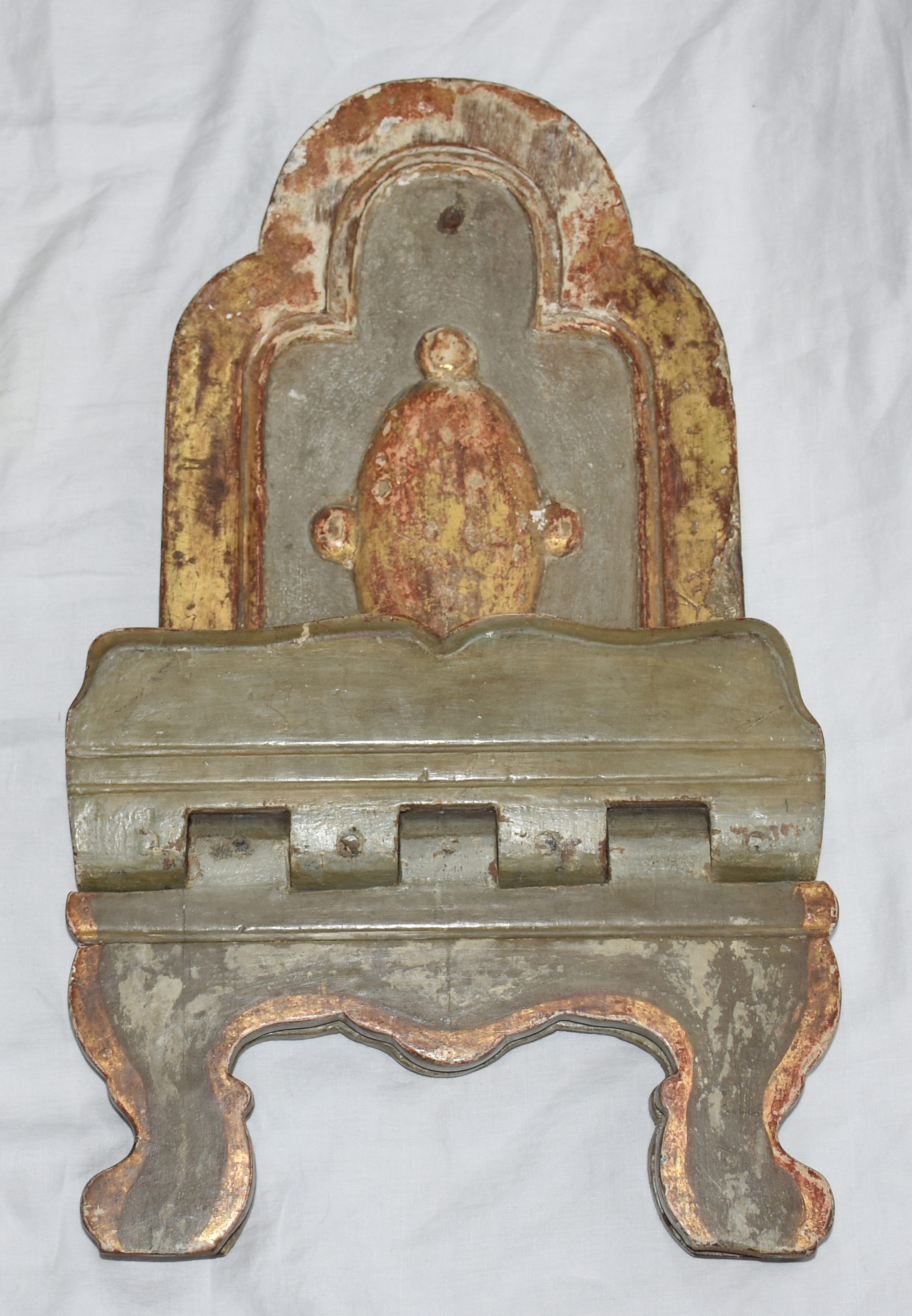 Porta bíblia de madeira, pertenceu a Igreja de São Pedro dos Clérigos. - foto 2 de 6