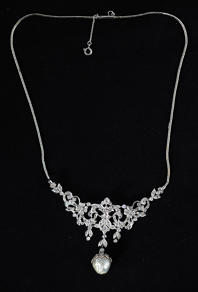 Colar de ouro branco 18 k, contrastes da França, no fecho brilhantes... - foto 2 de 2