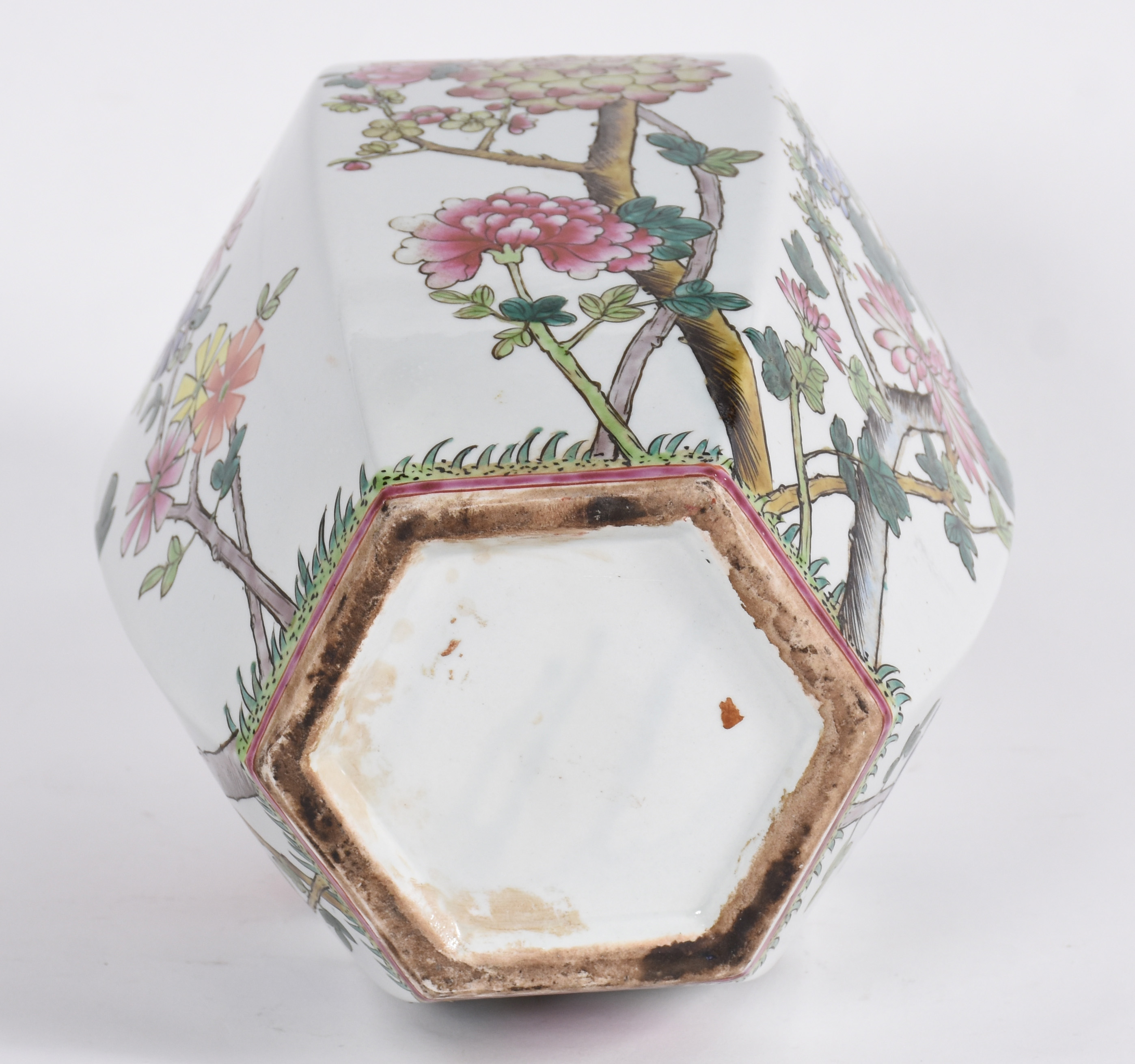 Potiche de porcelana oriental decoração floral policromia com base de... - foto 4 de 4
