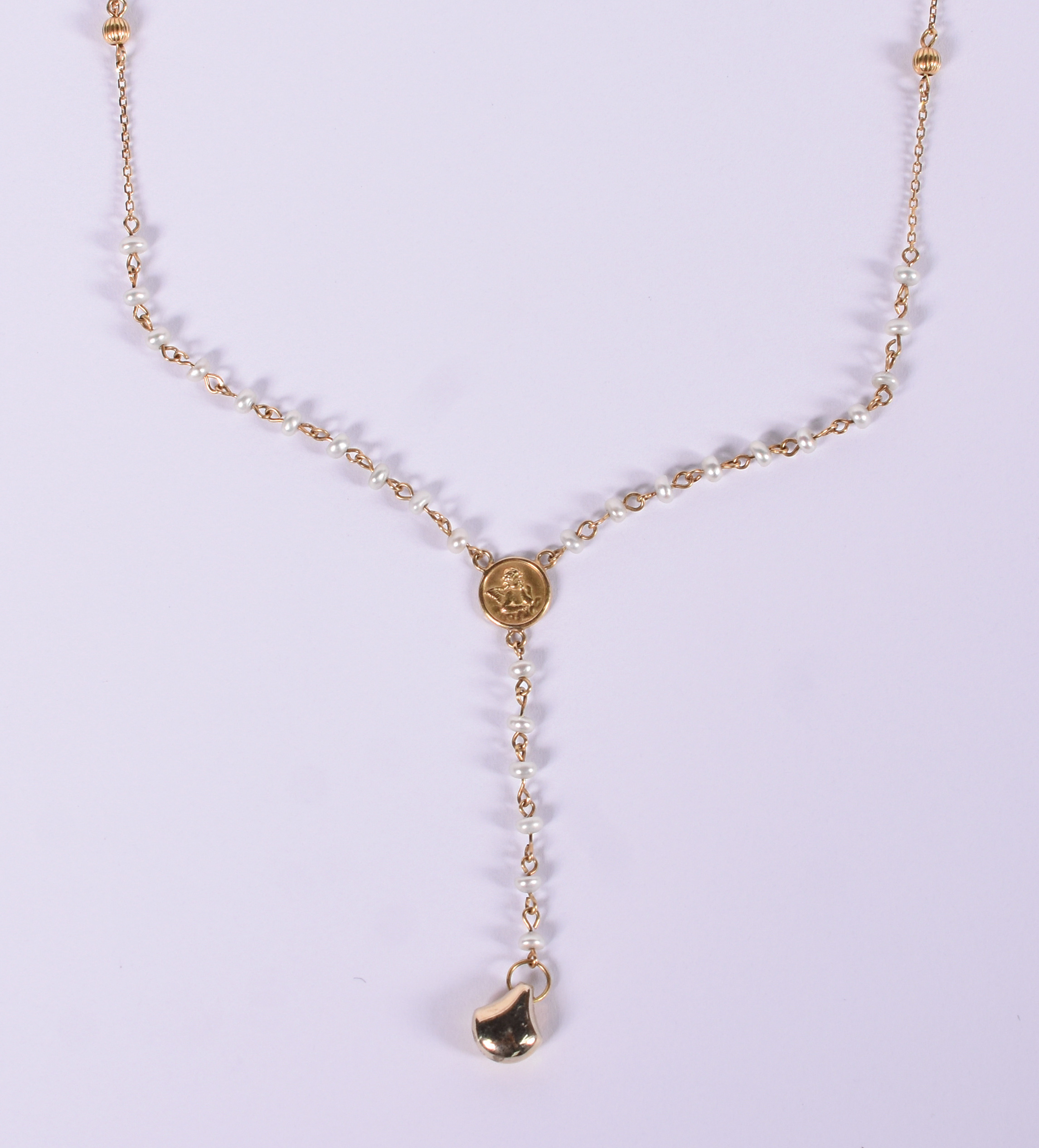 Colar de ouro 18 k com mini pérolas, comprimento 40 cm. - foto 1 de 5