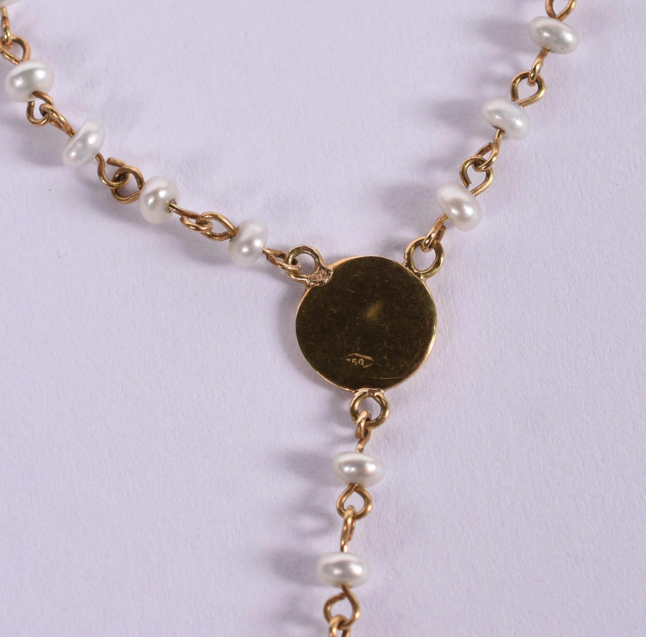 Colar de ouro 18 k com mini pérolas, comprimento 40 cm. - foto 4 de 5