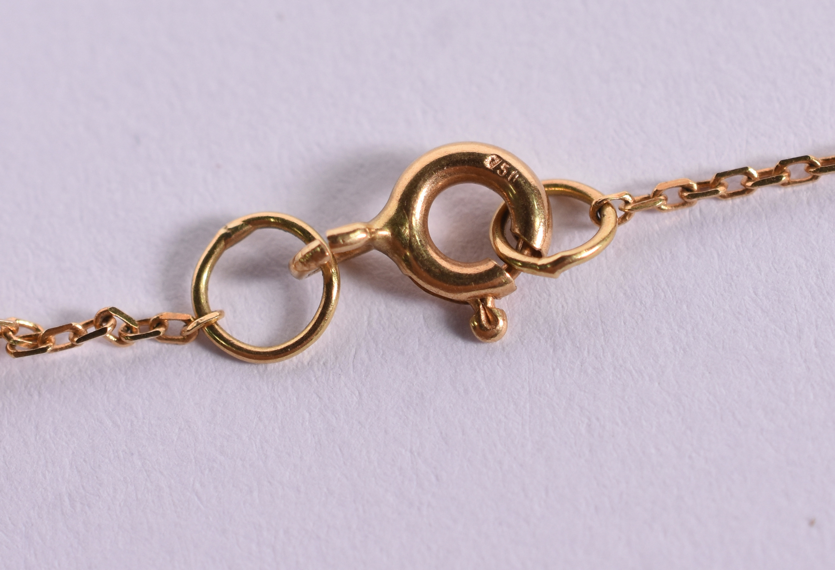Colar de ouro 18 k com mini pérolas, comprimento 40 cm. - foto 5 de 5