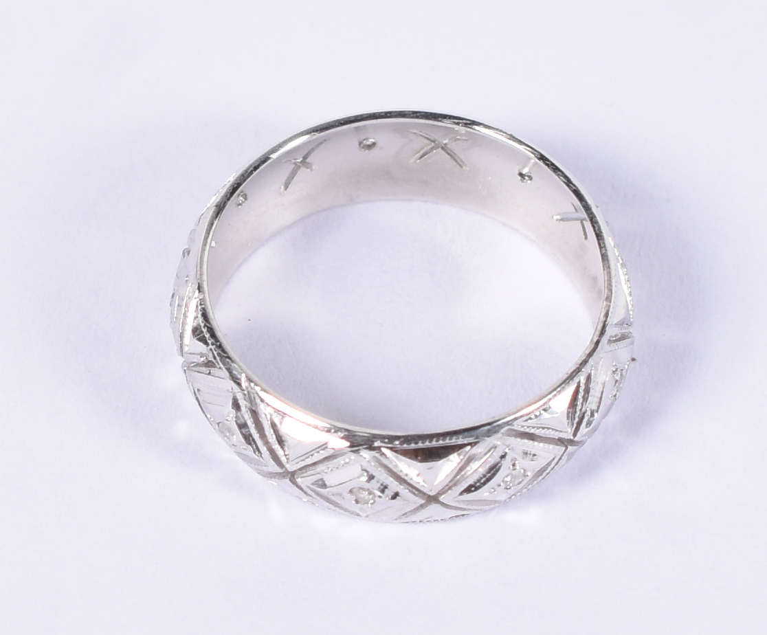 Anel de platina Art Deco com 12 brilhantes. Aro 13. - foto 2 de 3