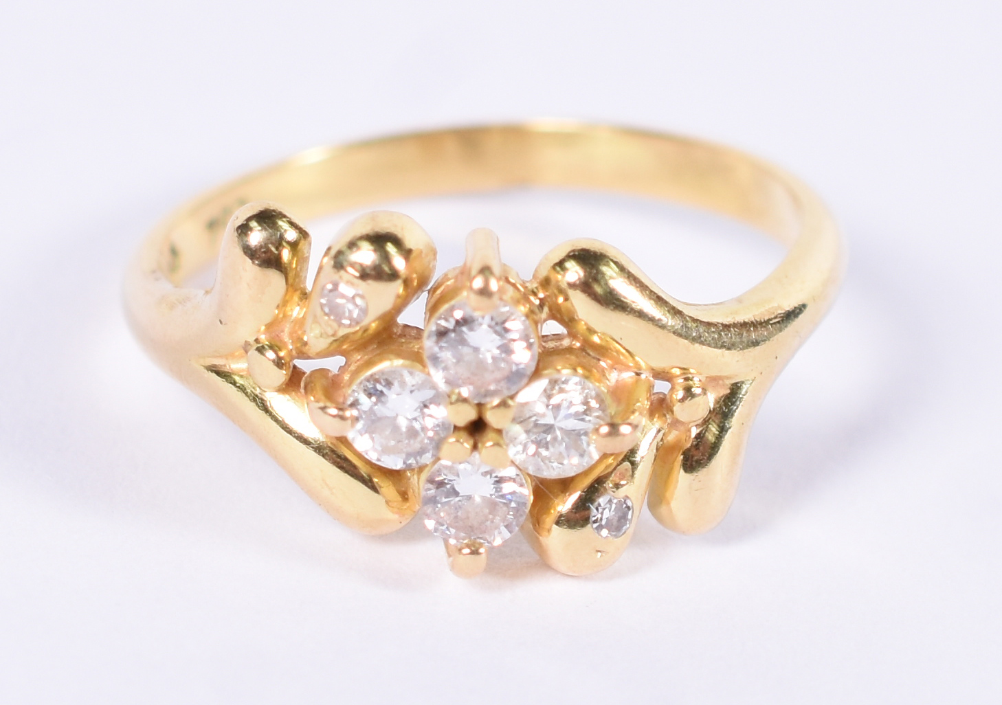Anel de ouro 18 k com 4 brilhantes com aproximadamente 0,40 cts. Aro... - foto 1 de 4