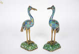 Par de pelicanos de cloisonne. Altura 36,5 cm c... - Par de pelicanos de cloisonne. Altura 36,5 cm cada.