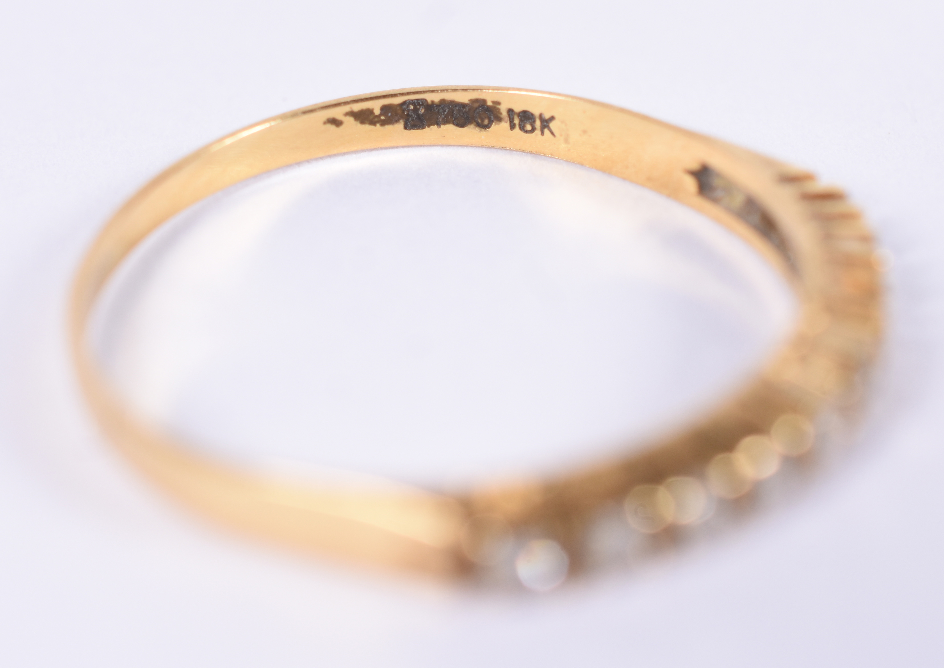 Anel de ouro 18 k com 12 brilhantes. Aro 21. - foto 4 de 5