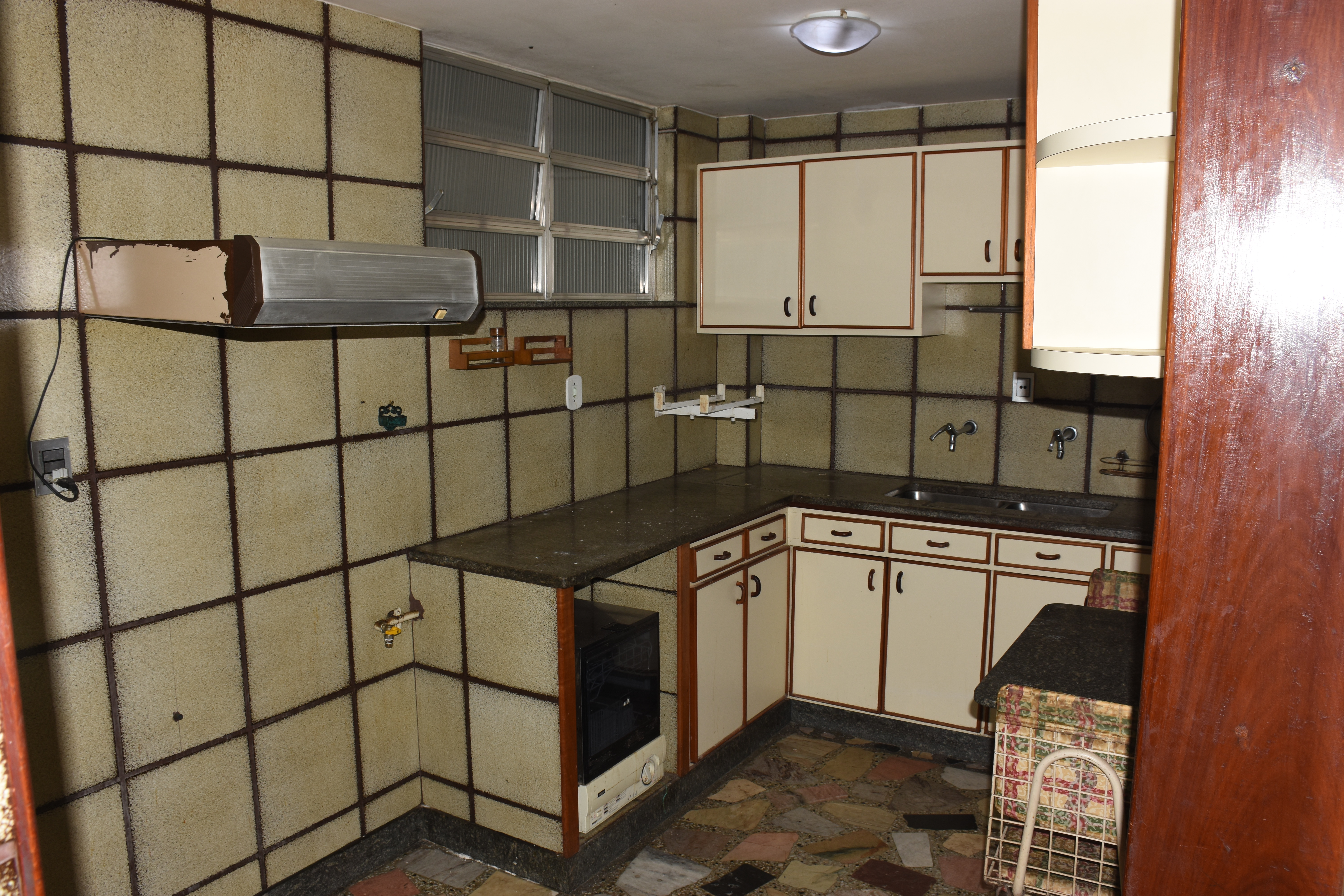Imóvel: Apartamento em Icaraí, Niterói, a uma quadra da praia na... - foto 10 de 10