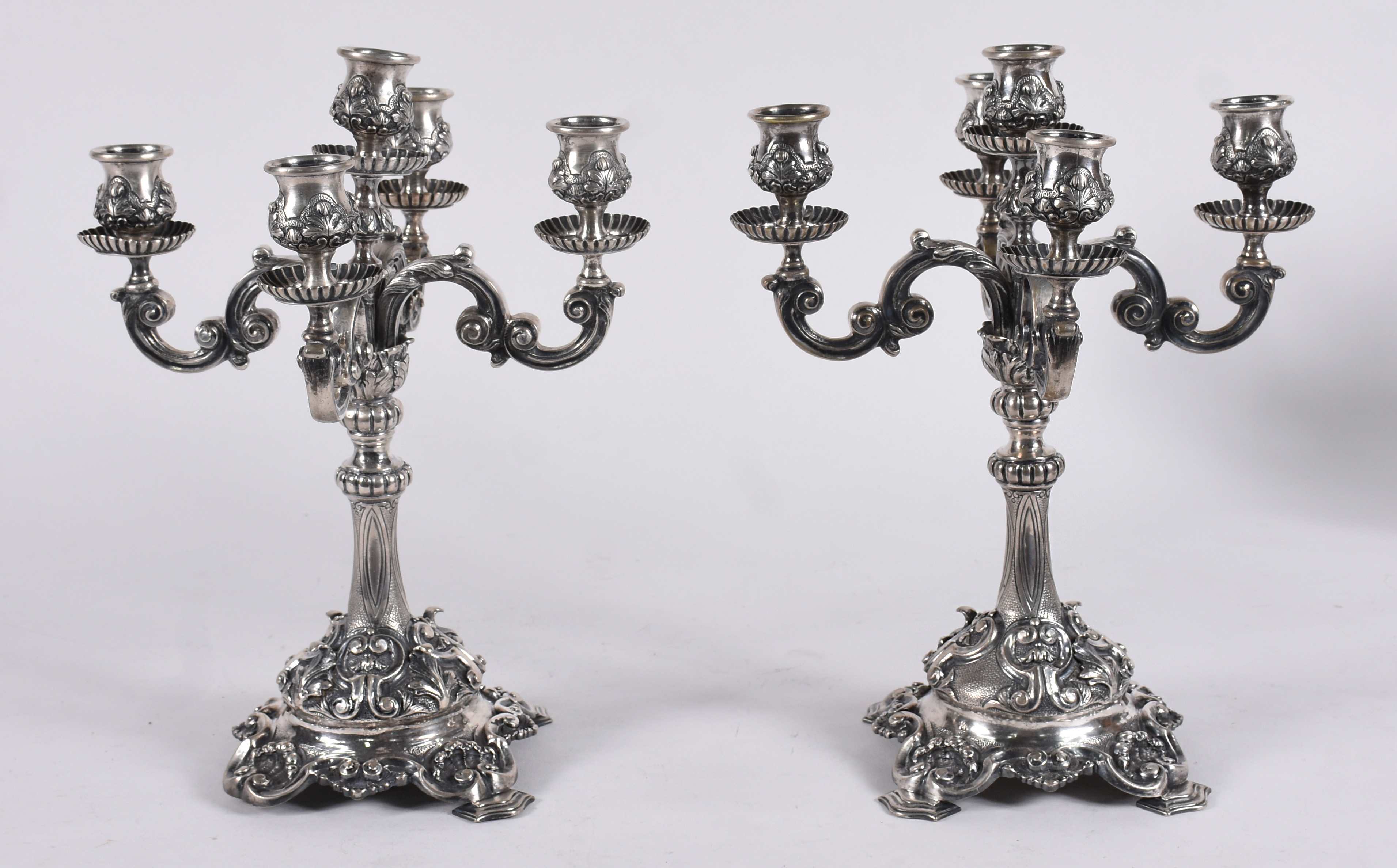 Par de candelabros de prata contraste 800 mls, para 5 velas cada... - foto 1 de 6