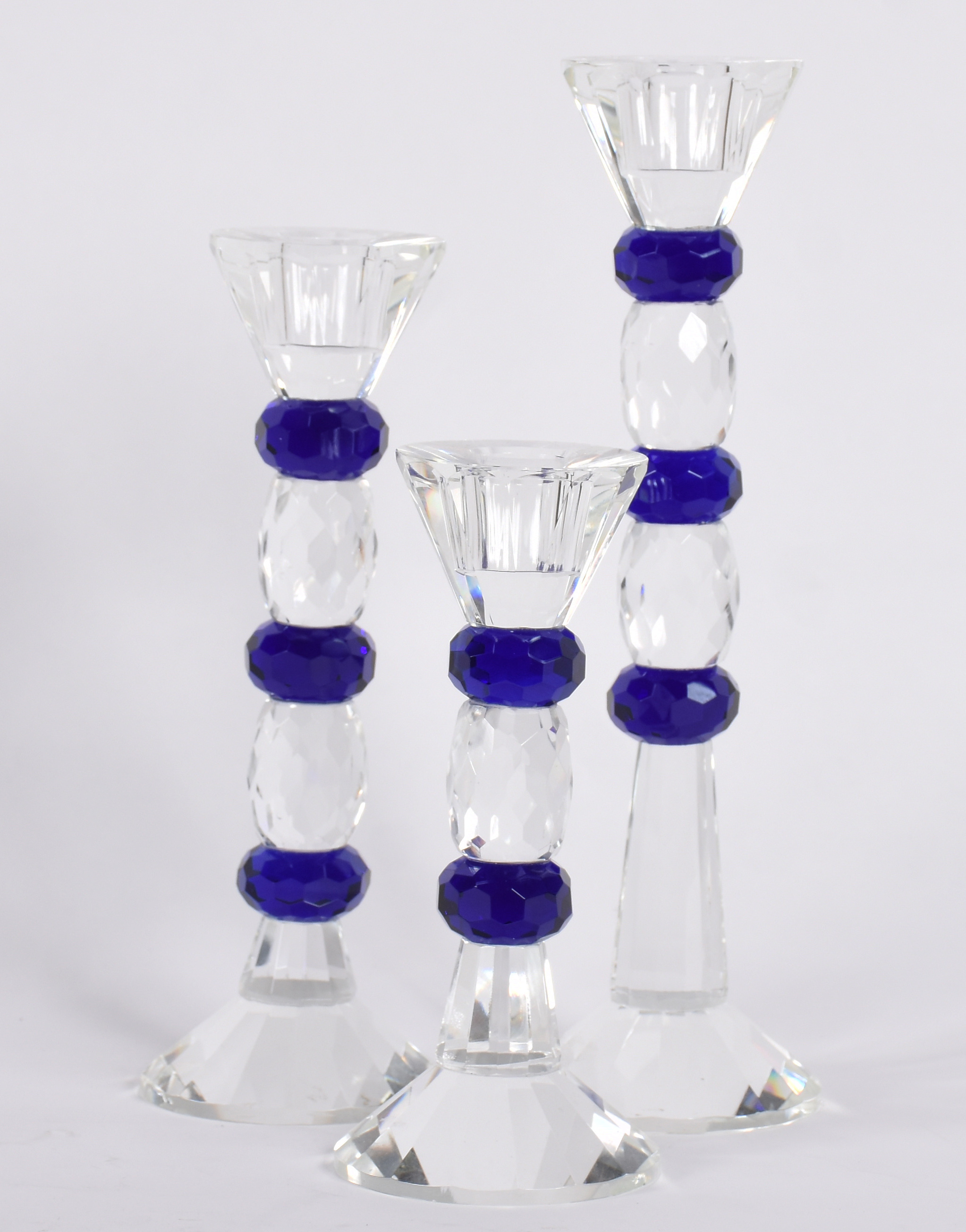 Três castiçais de cristal com detalhes em azul marinho. - foto 3 de 3