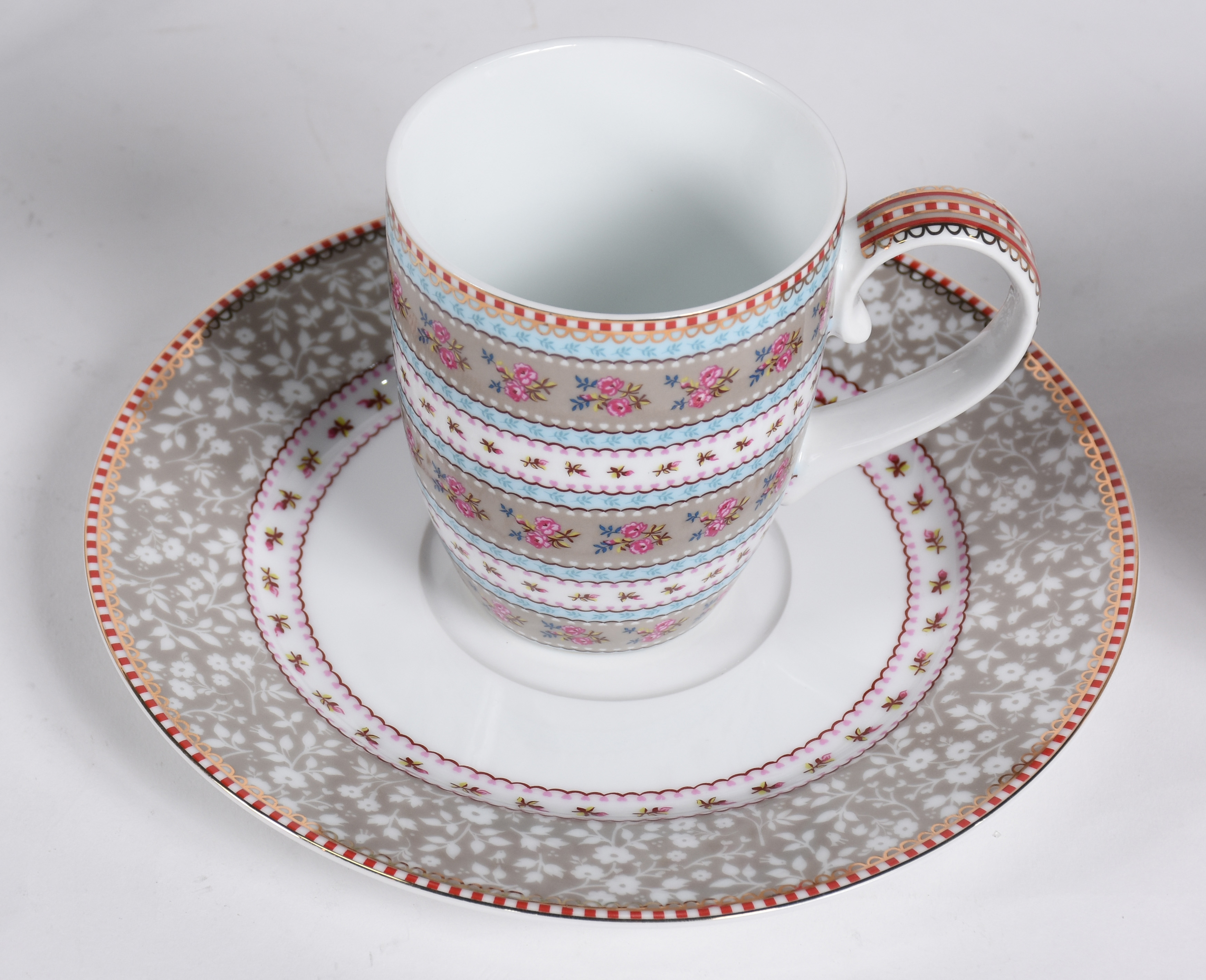 Conjunto de porcelana PIP Home, composto de 6 xícaras de chá com... - foto 5 de 8