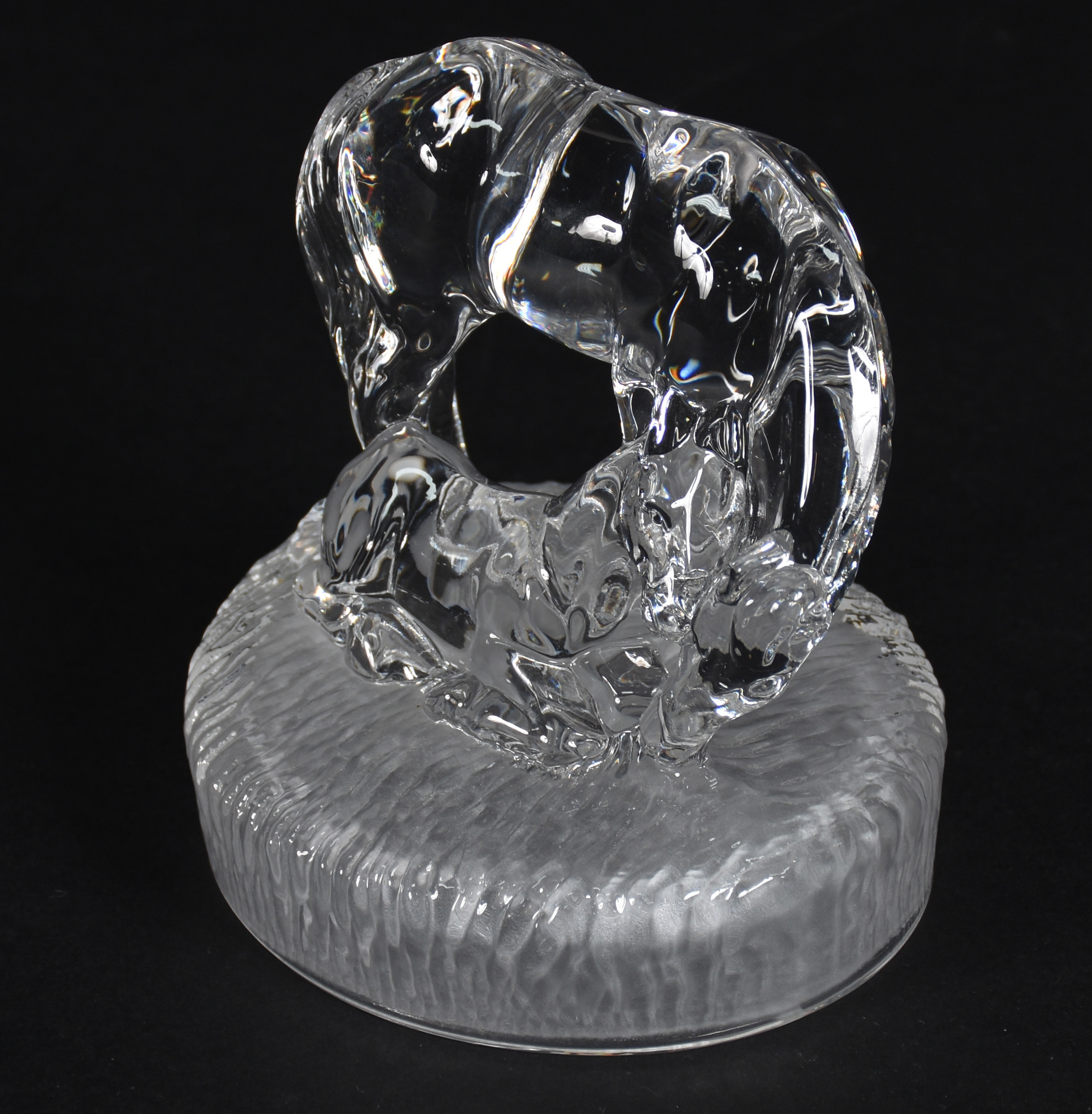 Cavalo com filhote de cristal. - foto 1 de 4