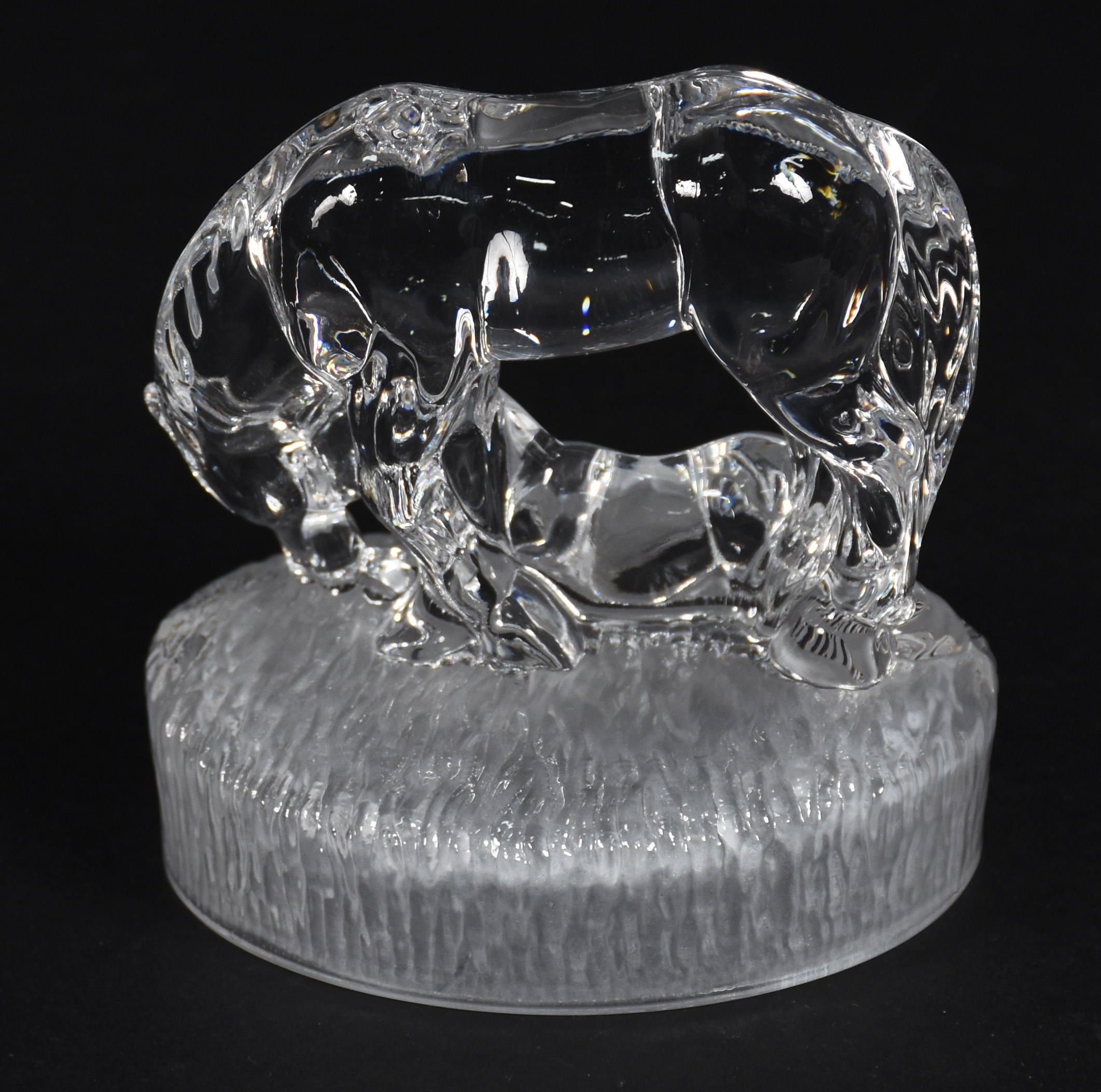 Cavalo com filhote de cristal. - foto 3 de 4