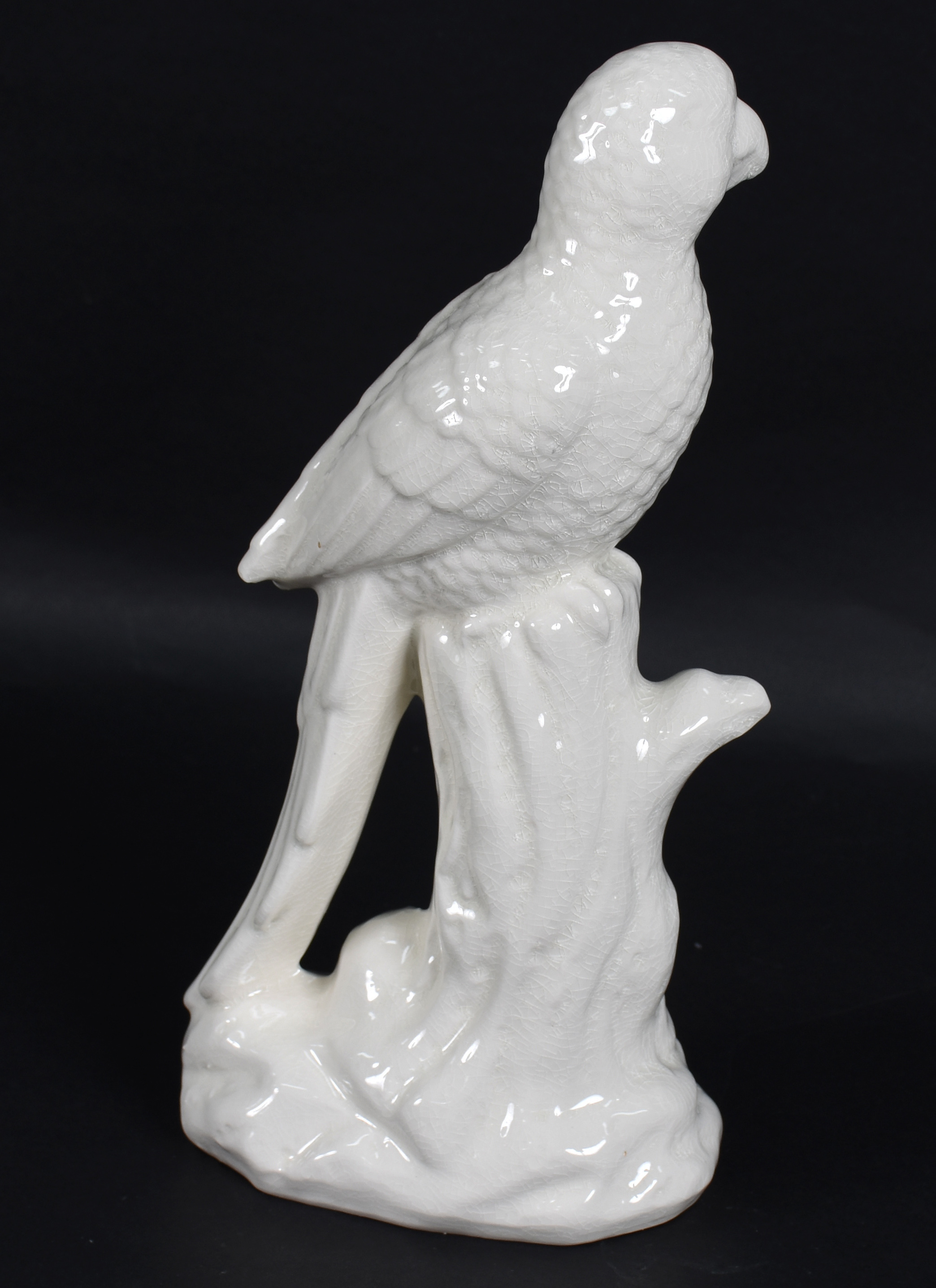 Estatueta de porcelana representando papagaio. - foto 3 de 5