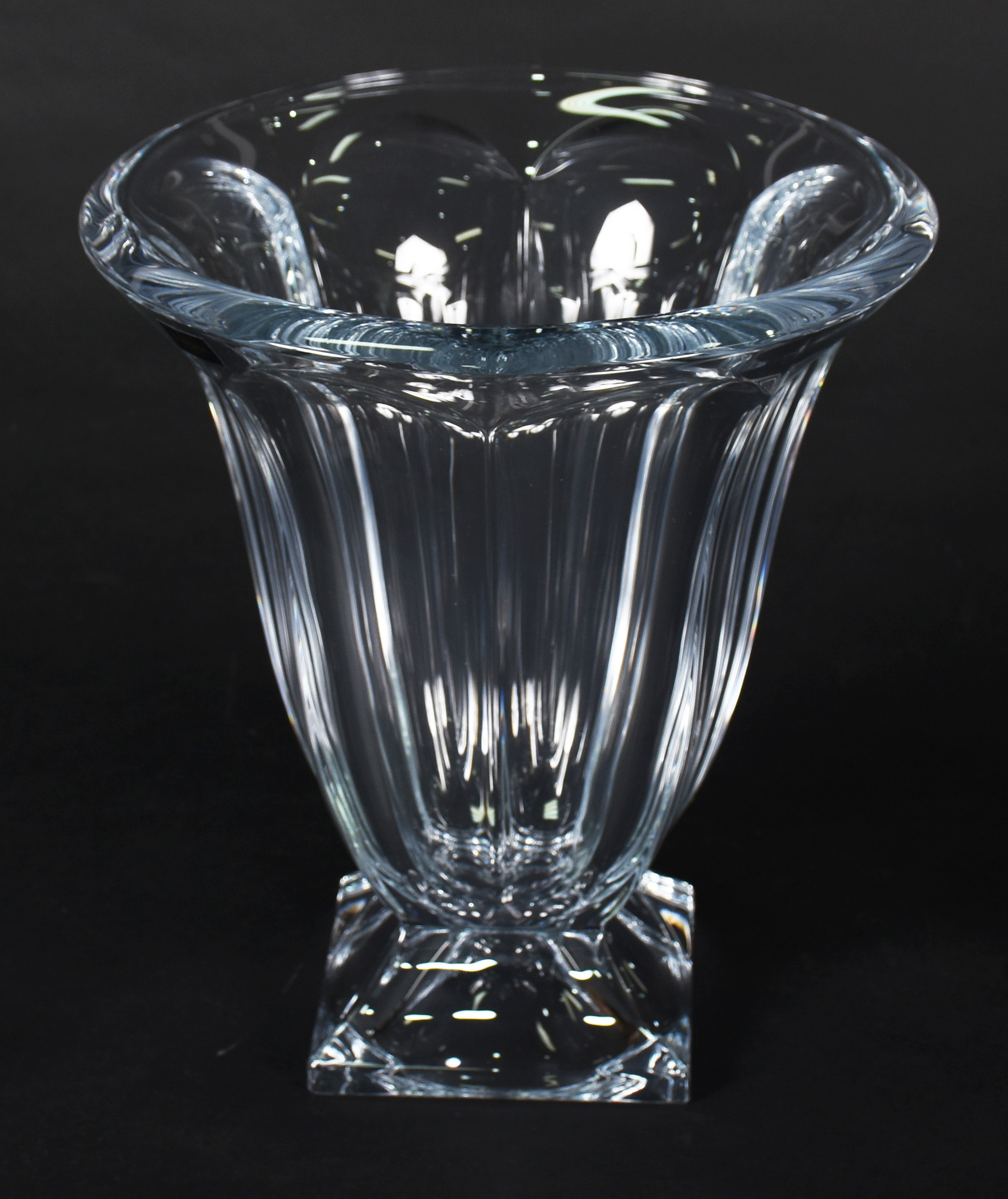 Vaso em bloco de cristal facetado - foto 1 de 4