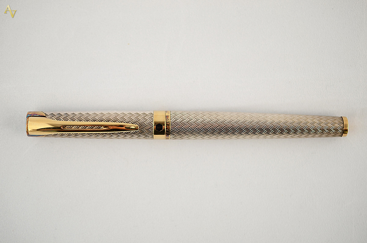WATERMAN - Caneta tinteiro francesa em prata com detalhes em ouro... - foto 1 de 3